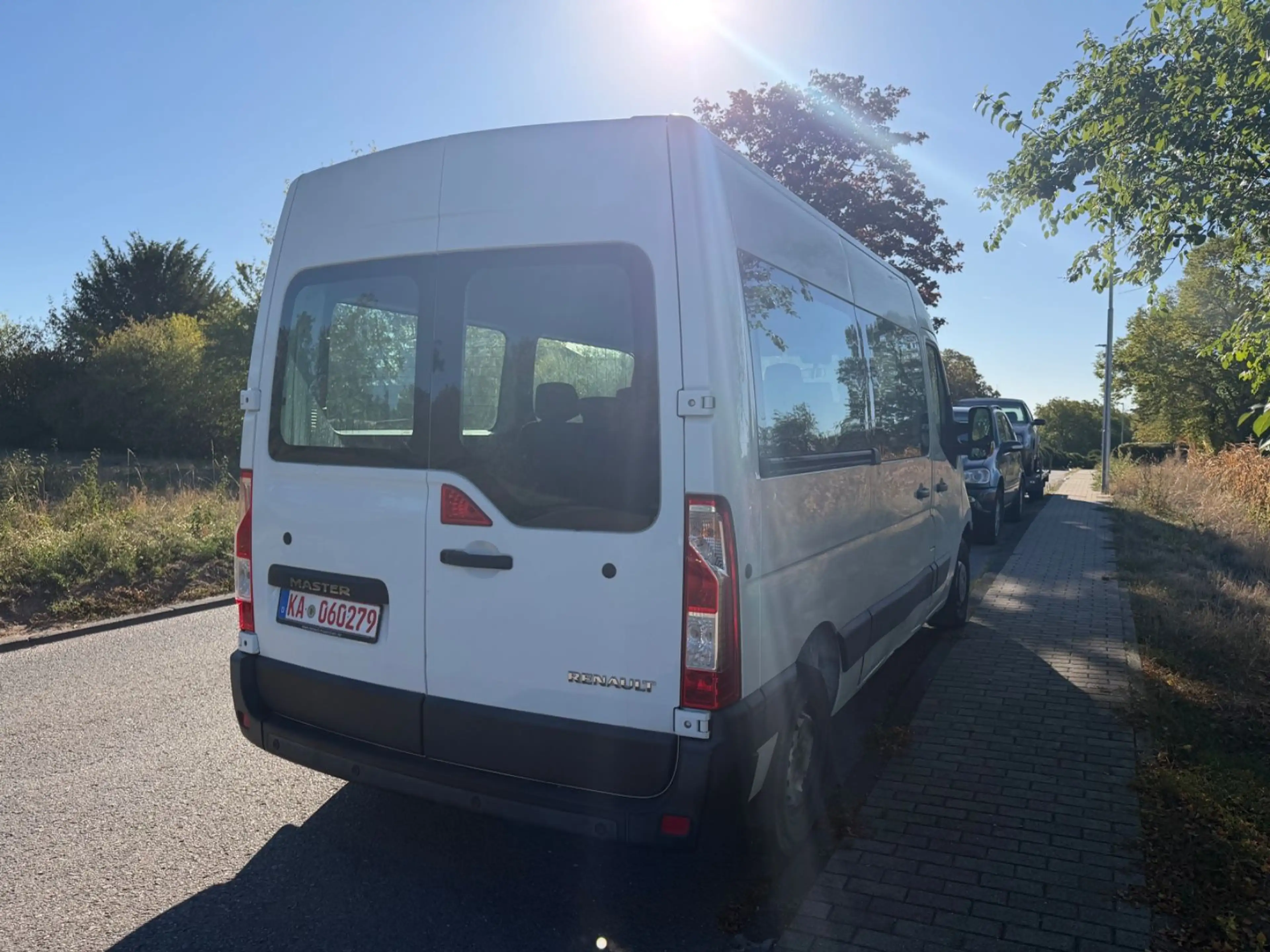 Renault Master III Kombi L2H2 3,3t 9Sitzer Klima — photo 7