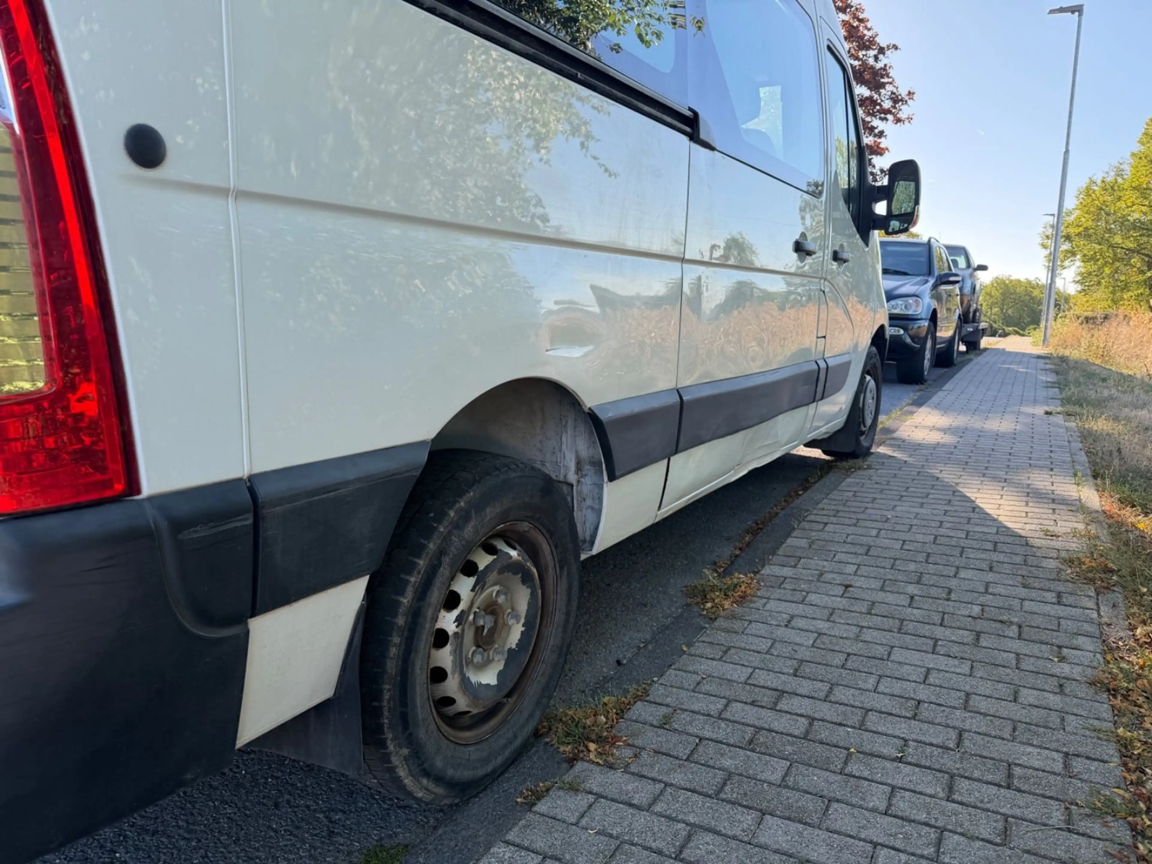 Renault Master III Kombi L2H2 3,3t 9Sitzer Klima — photo 13