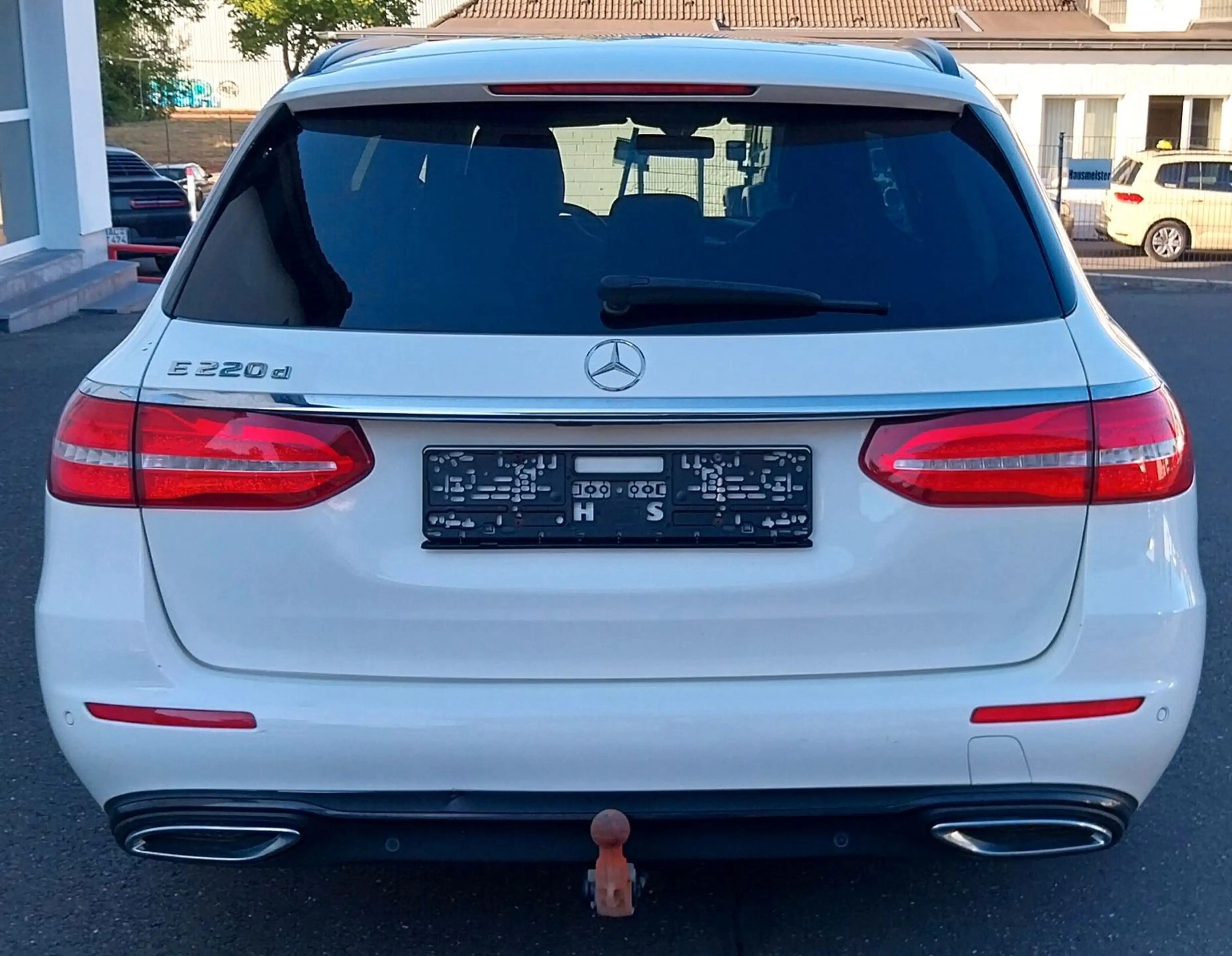 Mercedes-Benz E 220 d T-Modell 9G-Automatik Scheckheft MB 1.Hd — photo 11