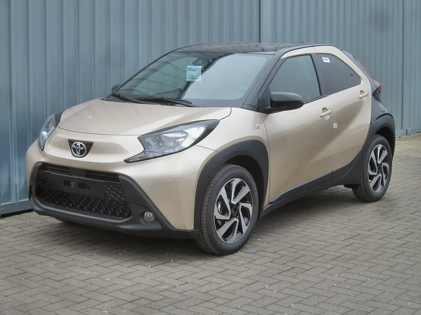 Toyota Aygo 1,0-l-VVT-i Teamplayer +FLA SpurH KAM ACC Negro - 2