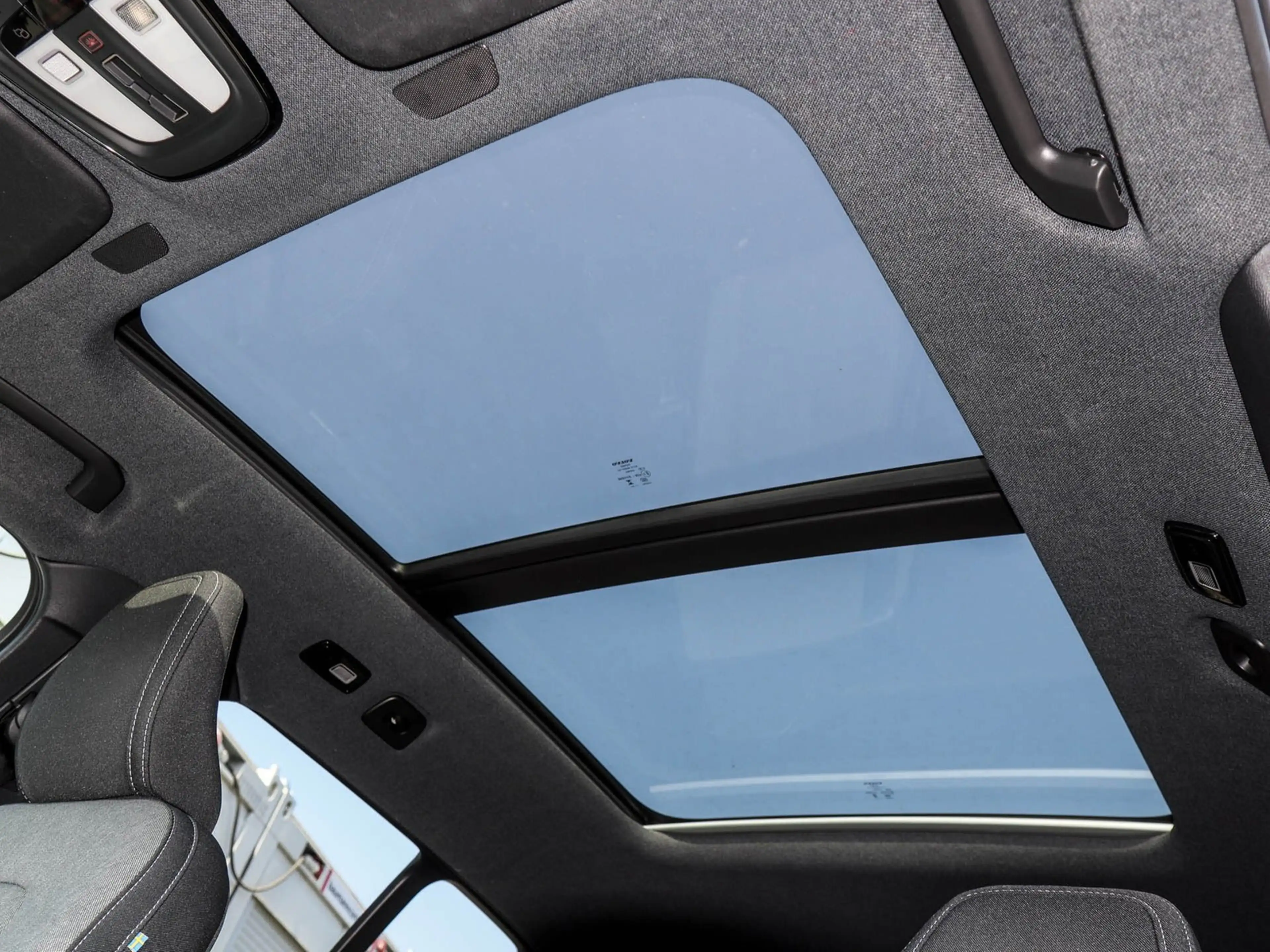 Volvo XC40 B3 Plus Black Edition Panorama 360 Kamera 20 Zoll — photo 12