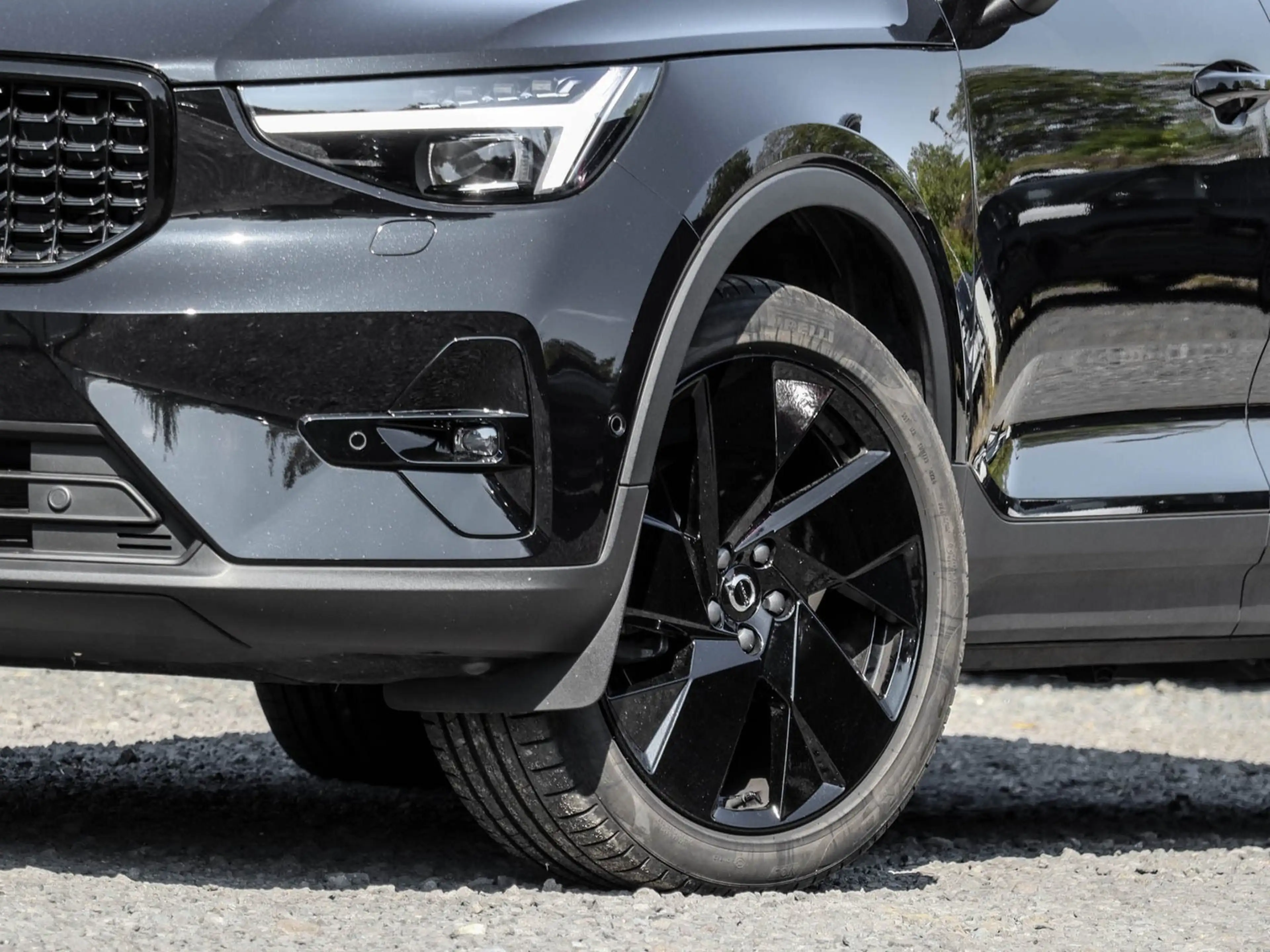 Volvo XC40 B3 Plus Black Edition Panorama 360 Kamera 20 Zoll — photo 5