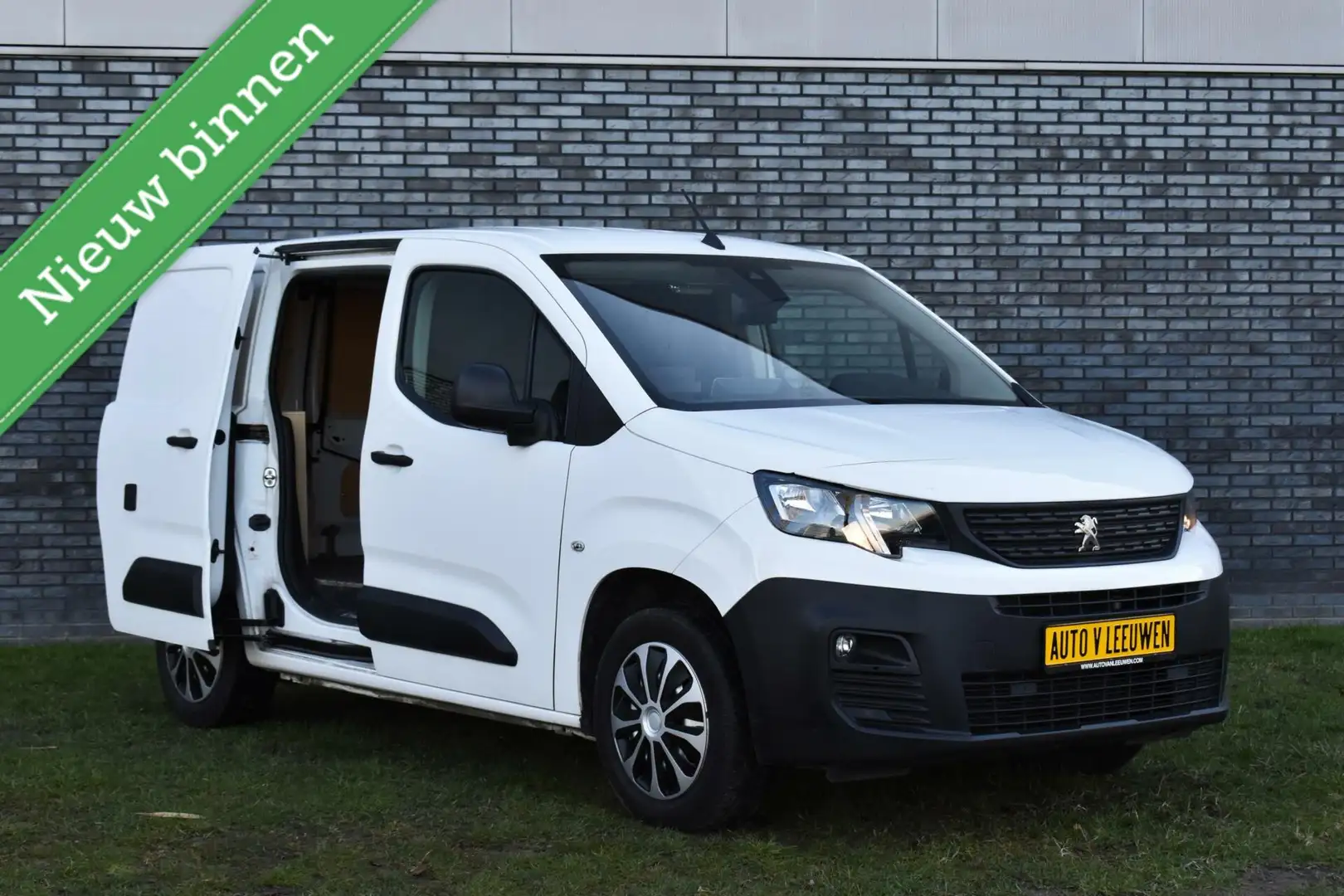Peugeot Partner bestel 1.2 Turbo Benzine! AUTOMAAT/NAVI/AIRCO/ETC. Wit - 2