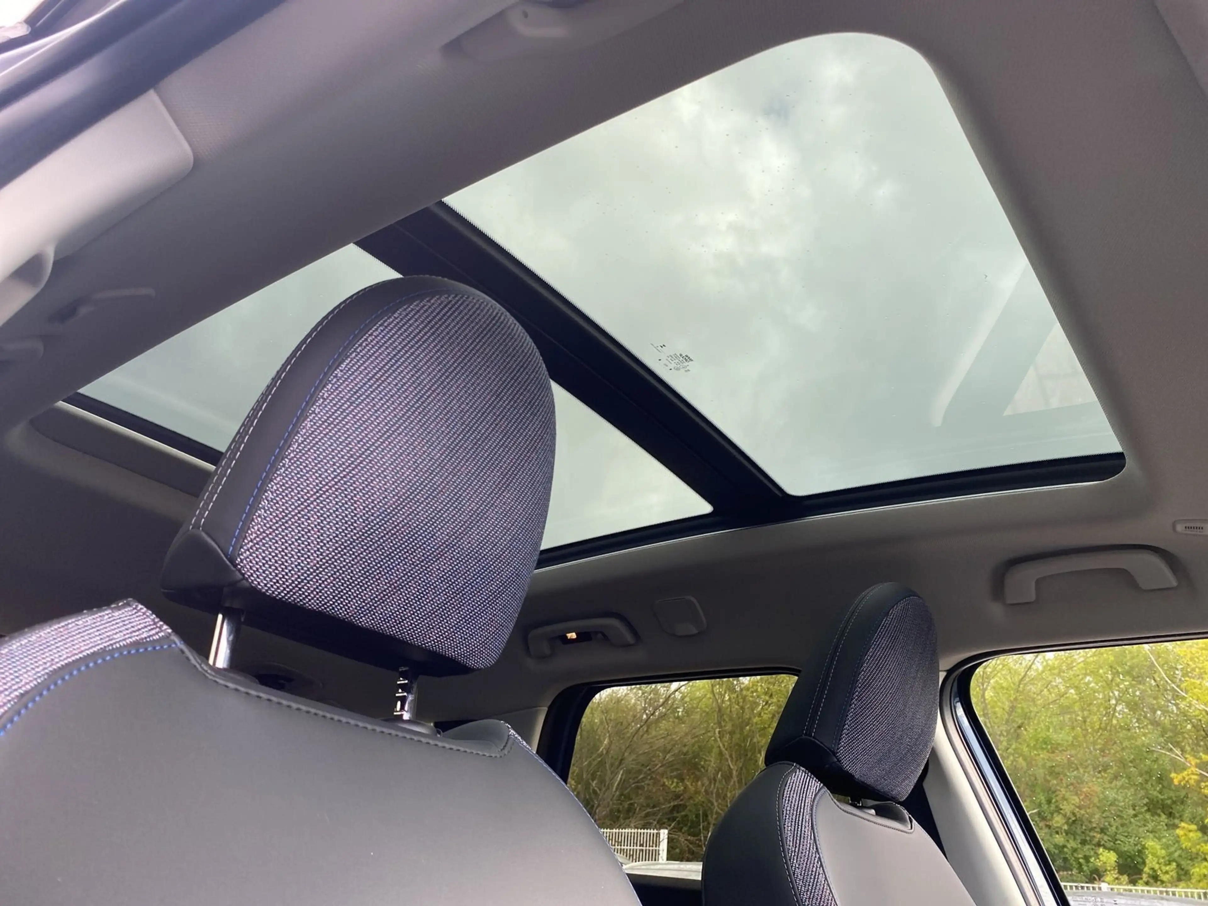 MINI Cooper SE Countryman Countryman SE ALL4 AHK Kamera Pano HUD HK HiFi — photo 14