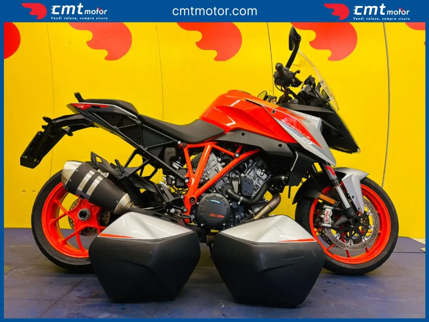 KTM 1290 Super Duke GT - 1
