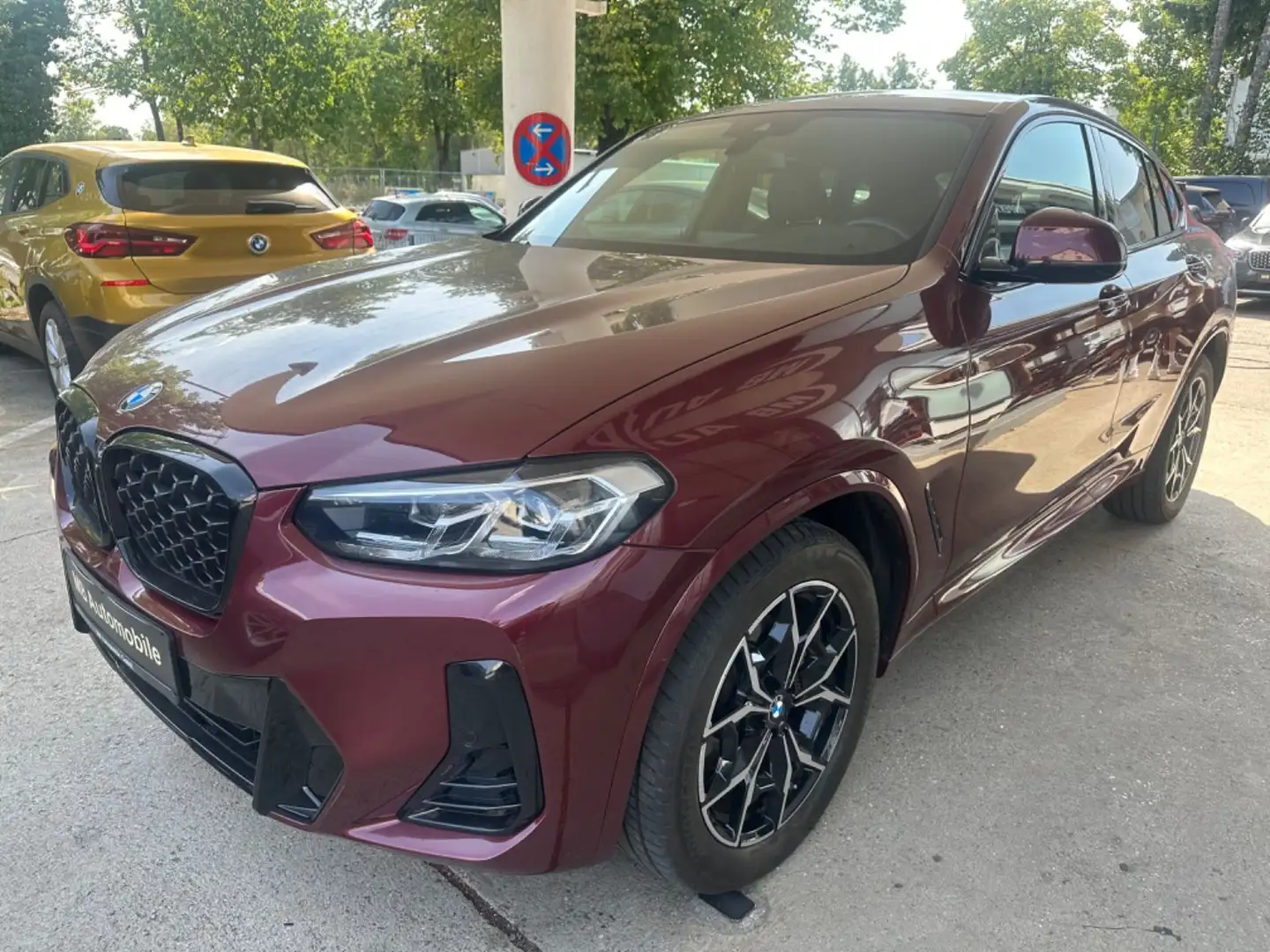 BMW X4 Baureihe X4 xDrive 20 i M Sport Rot - 1