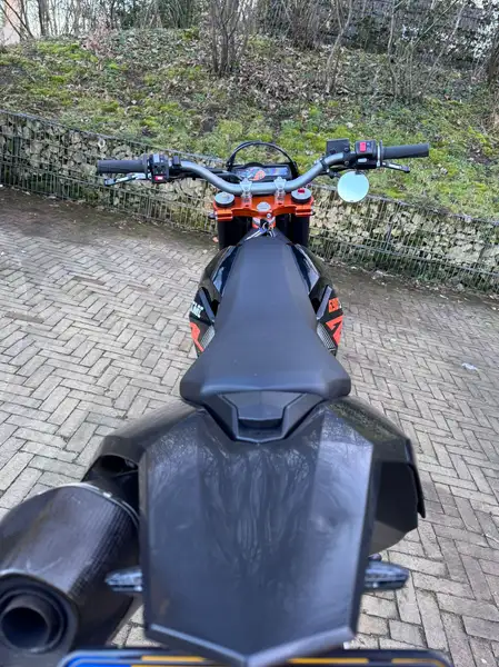 KTM 690 SMC R - foto 4