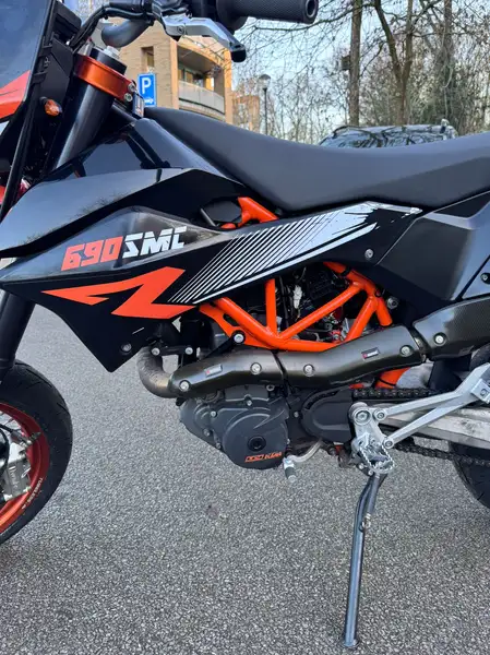 KTM 690 SMC R - foto 5