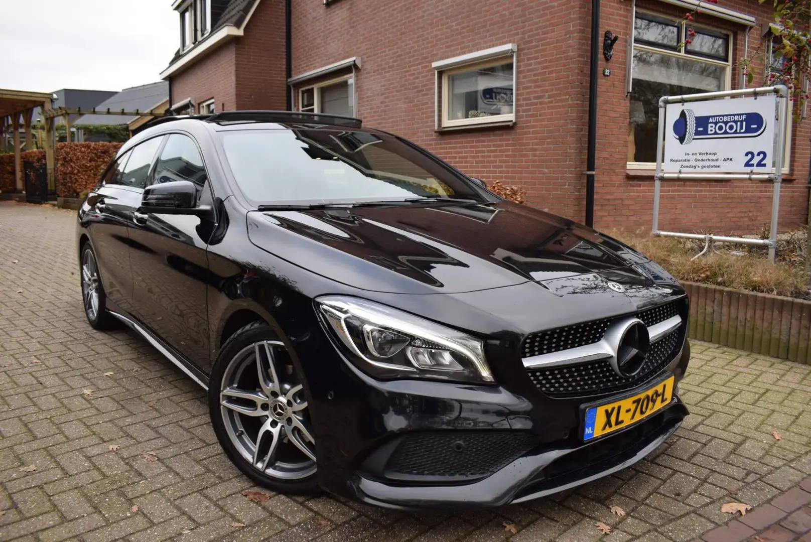 Mercedes-Benz CLA 180 Shooting Brake Business Solution AMG/AUTOM /PANODA Zwart - 2