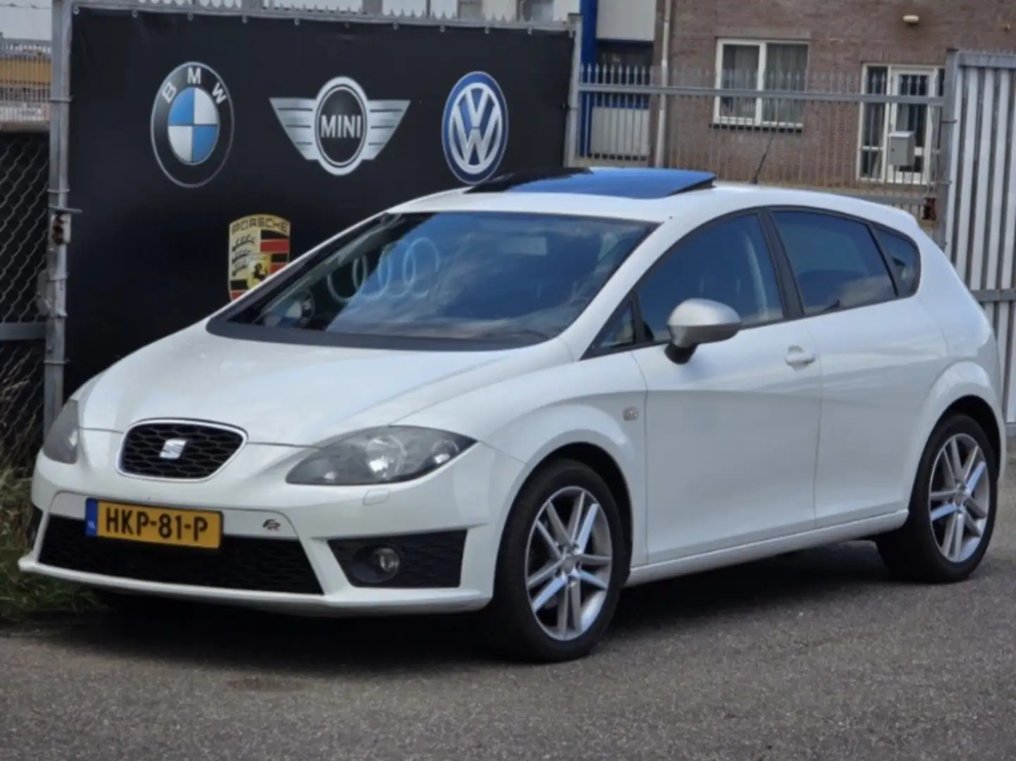 SEAT Leon 1.4 TSI FR Biały - 1