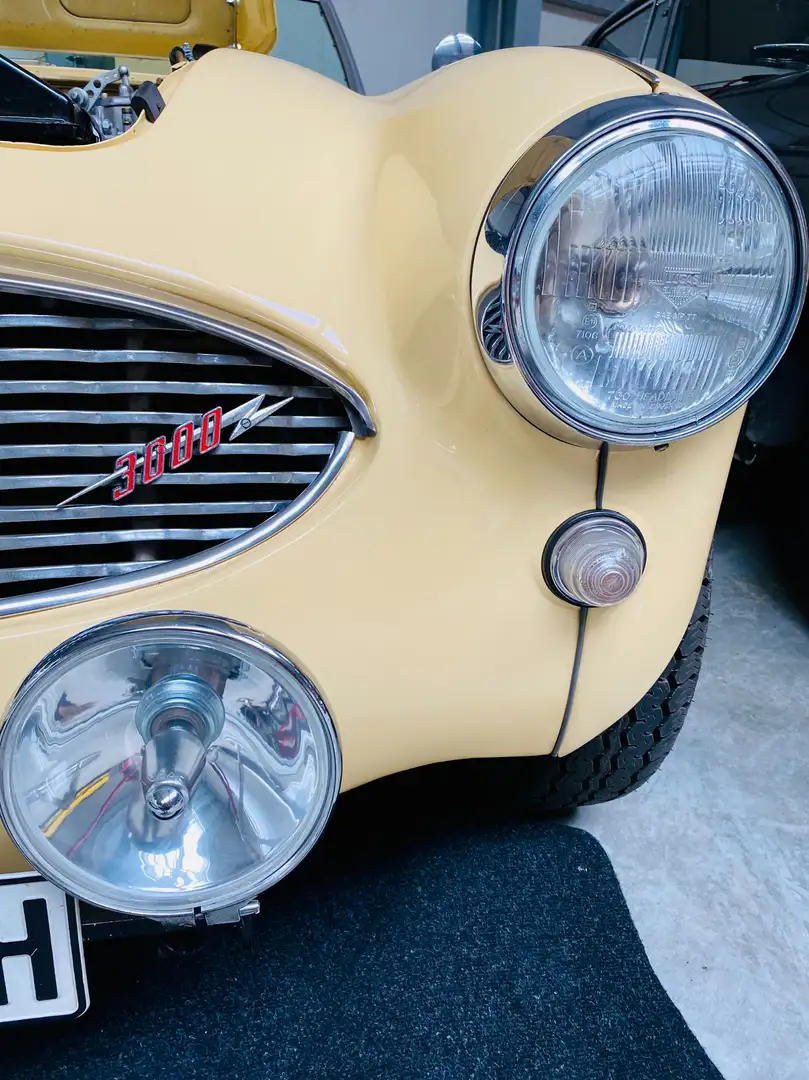 Austin-Healey 3000 MK 1 3 x Weber Doppelv., Motor/ Getriebe revidiert Жовтий - 1