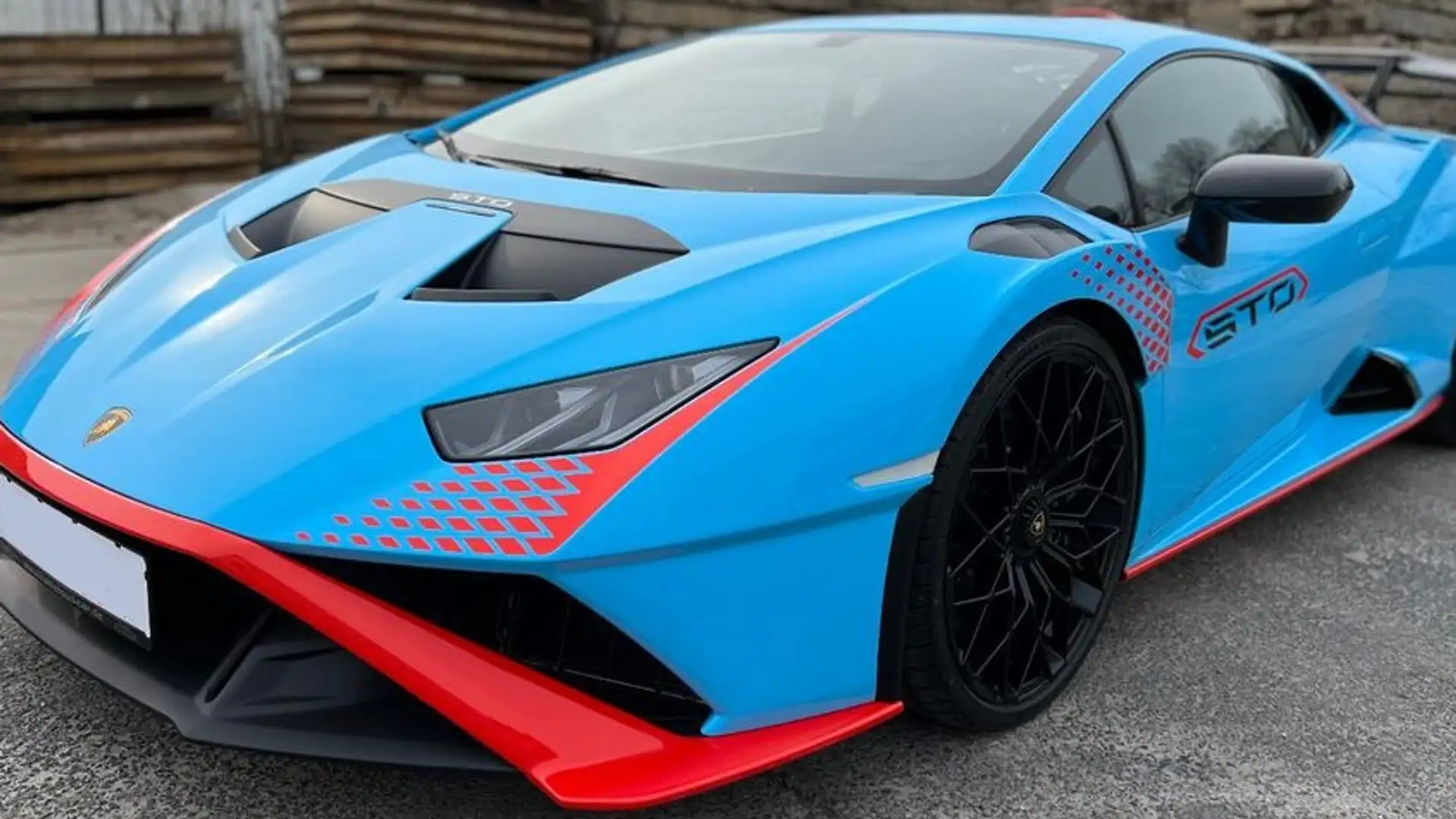 Lamborghini Huracán STO RWD plava - 2