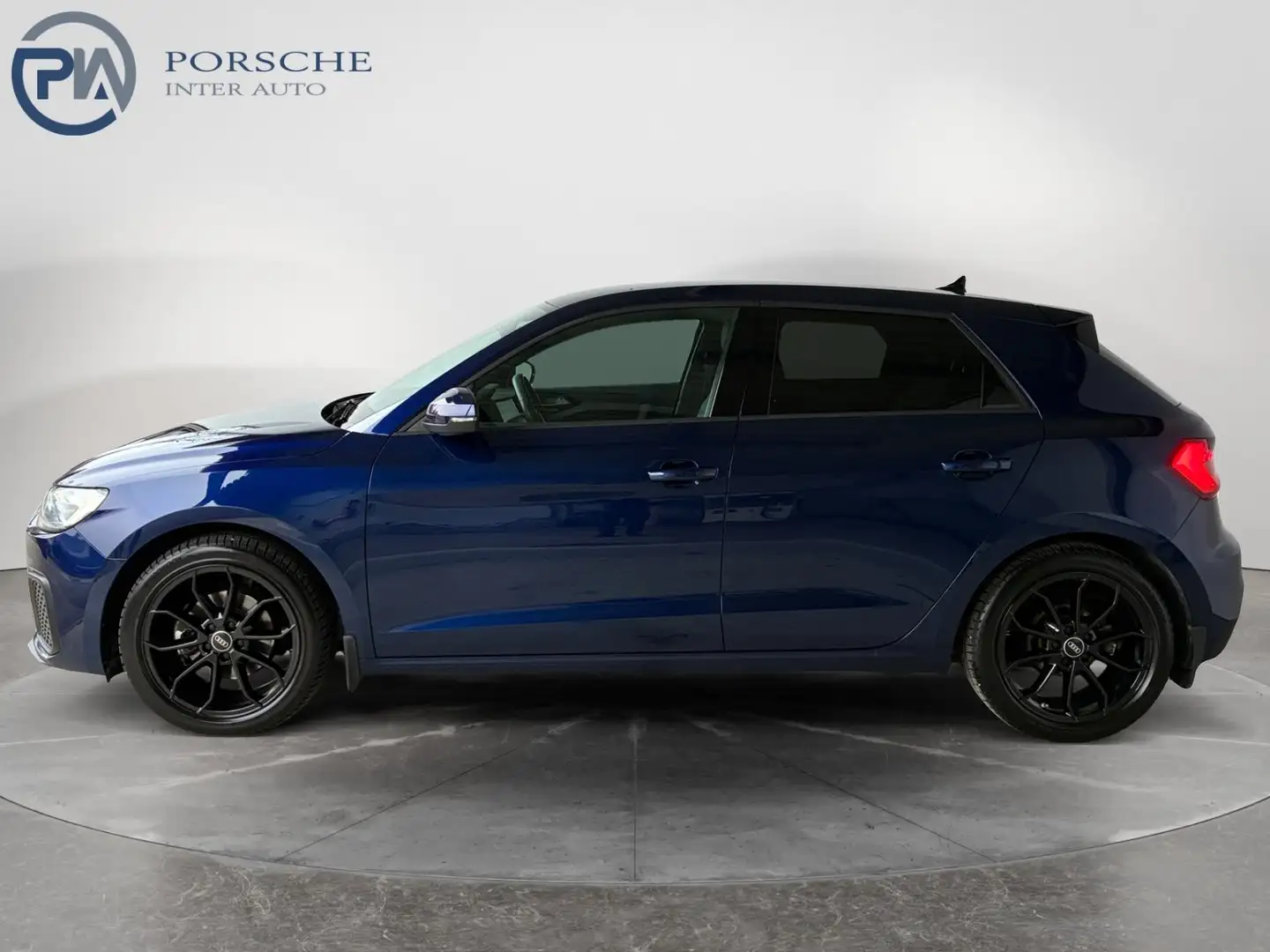 Audi A1 30 TFSI intense Blau - 2