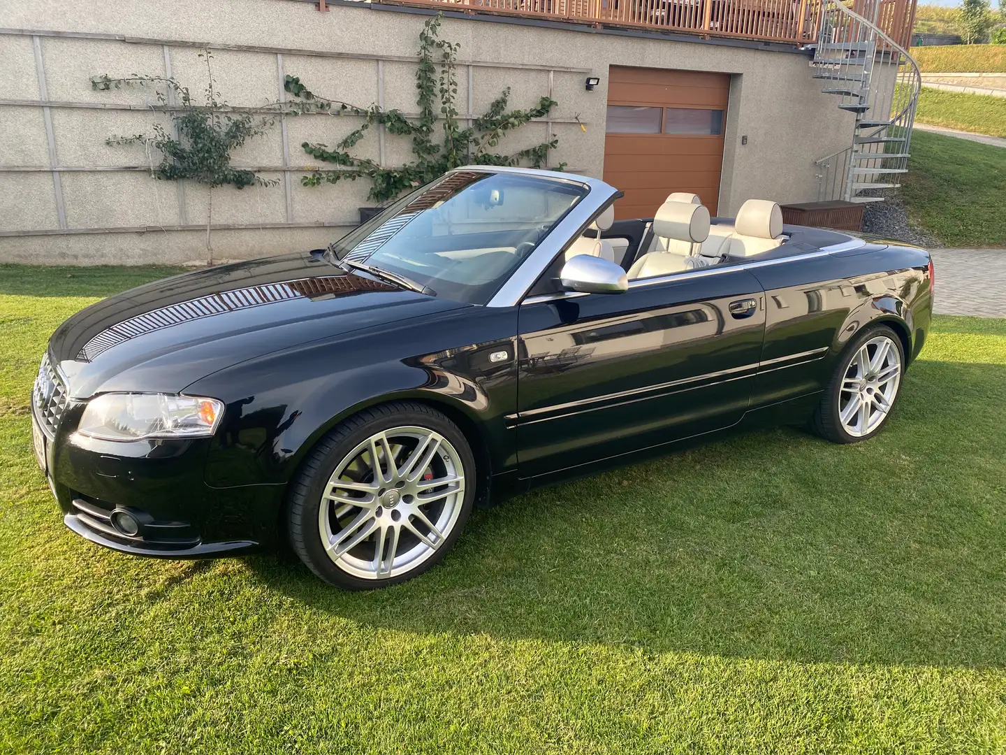 Audi S4 S4 Cabriolet 4,2 V8 quattro Tiptronic Schwarz - 1