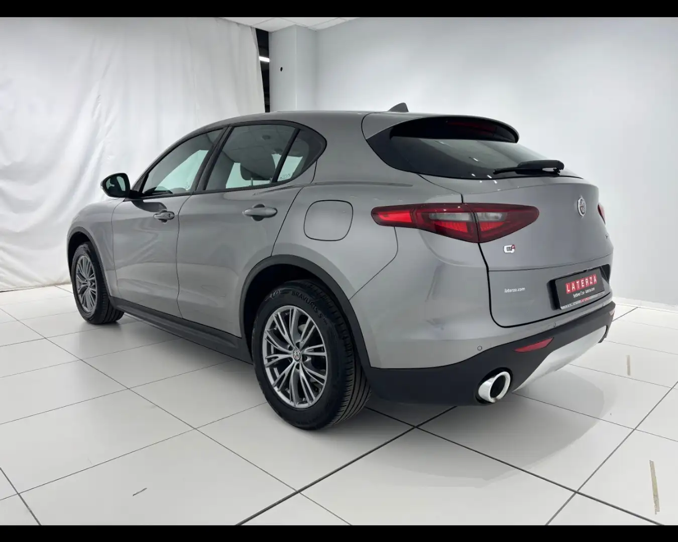 Alfa Romeo Stelvio 2.2 Turbo Business Grigio - 2