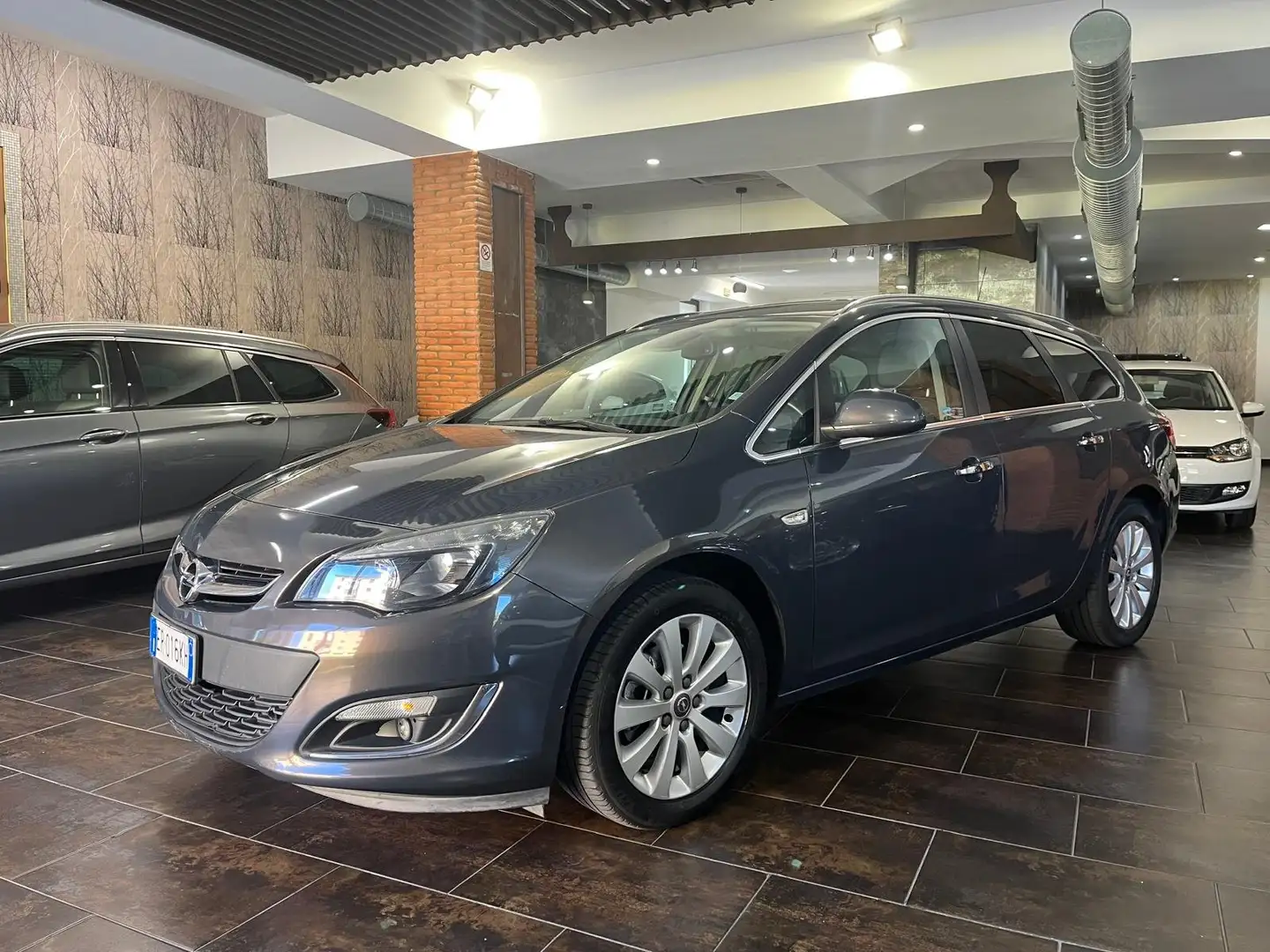 Opel Astra Astra IV 2010 Sports Tourer 1.7 cdti Cosmo 110cv Grigio - 1