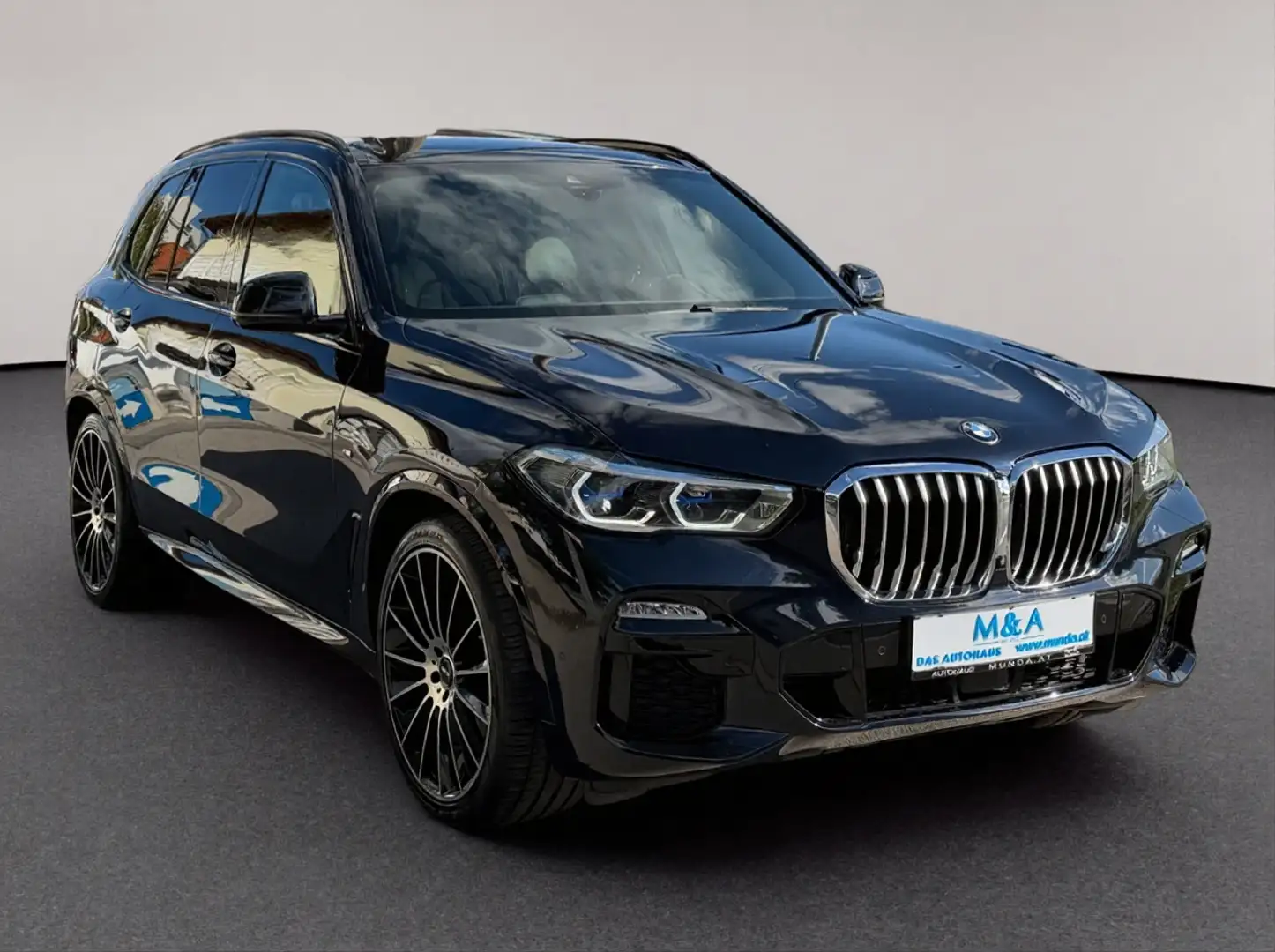 BMW X5 xDrive 45e M Sport/54.885km/Garantie Schwarz - 2