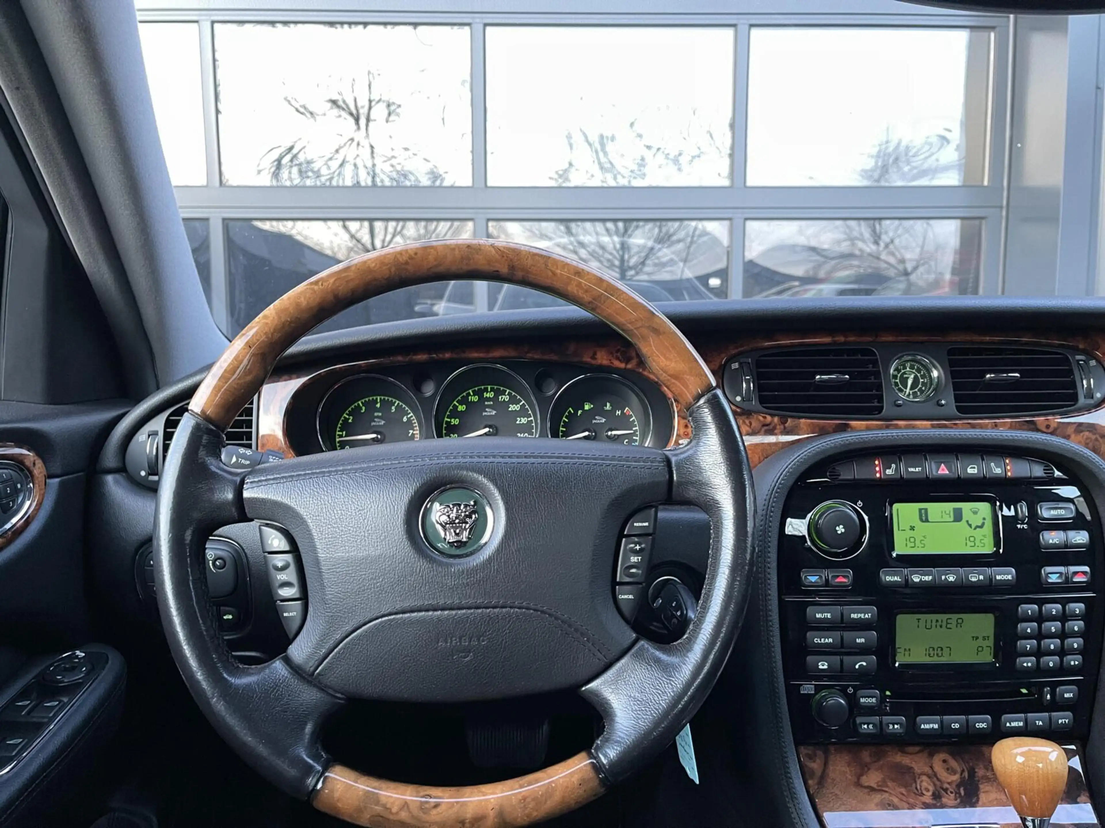 Jaguar XJ 3.5 V8 Executive AIRCO|LEER|ORIGINEEL NL|CRUISE CO — photo 10