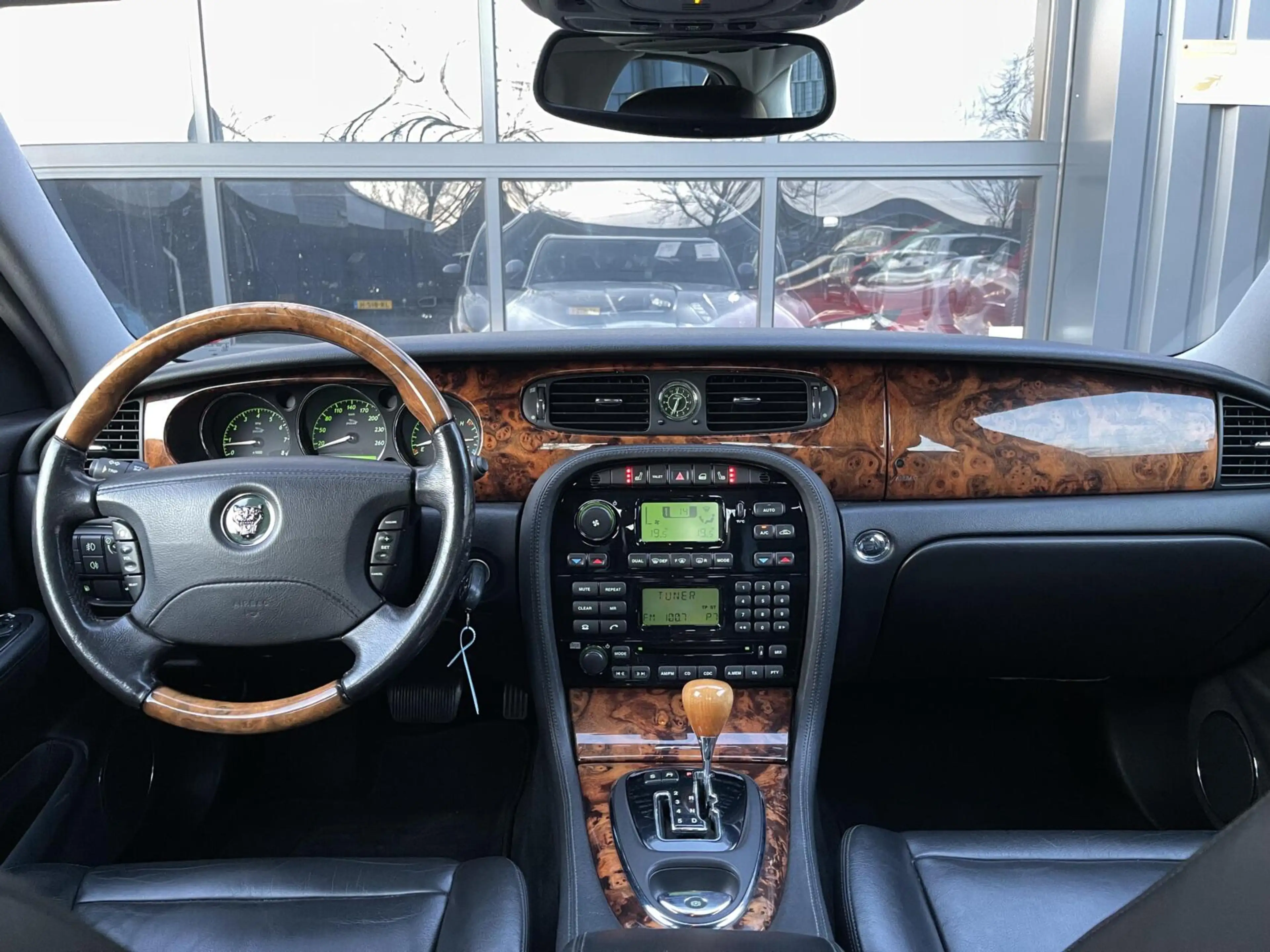 Jaguar XJ 3.5 V8 Executive AIRCO|LEER|ORIGINEEL NL|CRUISE CO — photo 5