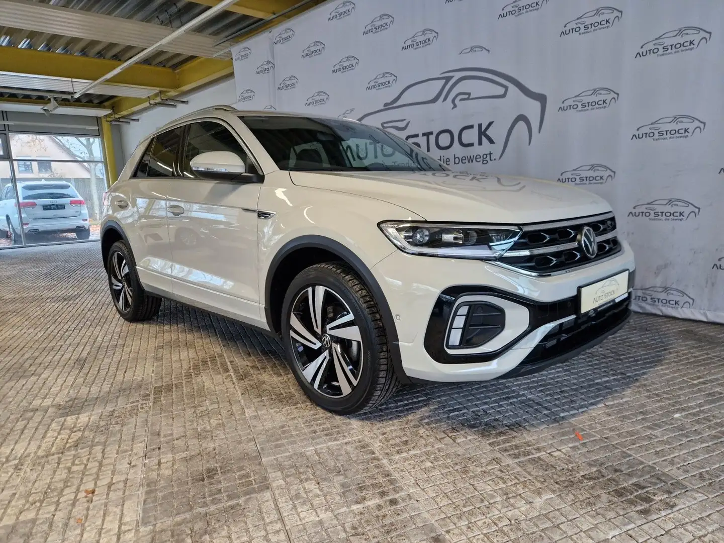 Volkswagen T-Roc 1.5 TSI DSG R-Line LED+ PDC Connect Sitzh. Gris - 1