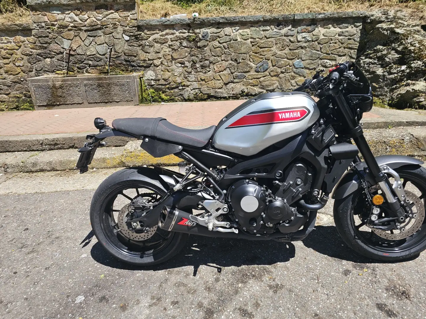 Yamaha XSR 900 Argento - 2