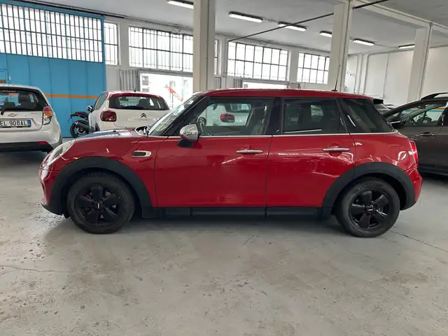 Mini Hatch view 2