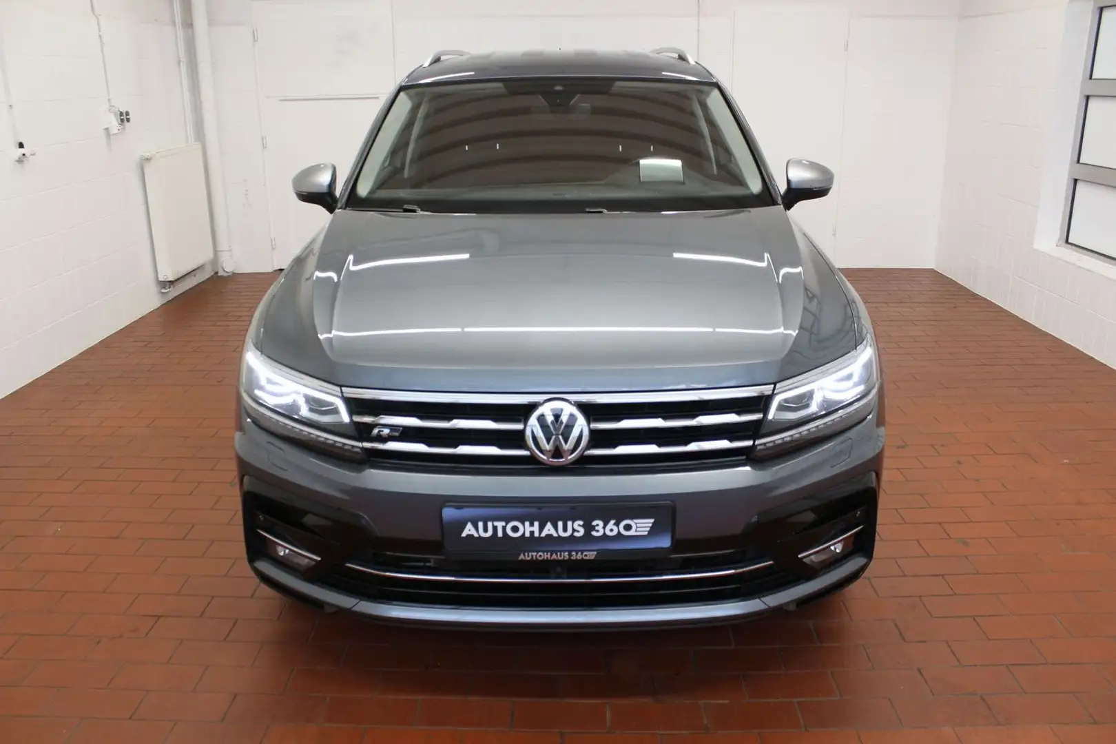 Volkswagen Tiguan Highline 4Motion R-Line LED+DSG Grigio - 2