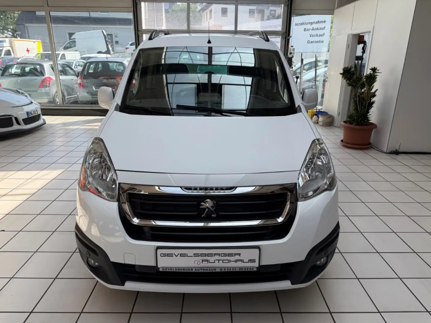 Peugeot Partner Tepee Allure 1.2 PureTech 110*Scheckheft*1.Hand Wit - 2