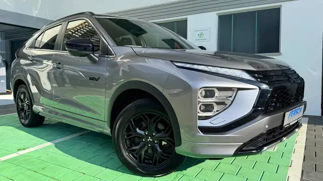 Mitsubishi Eclipse Cross Plus Select Black 2.4 Hybrid ALLRAD Automatik mit Audiosystem Tom Tom Navi, Freisprecheinrichtung, Standheizung, uvm...