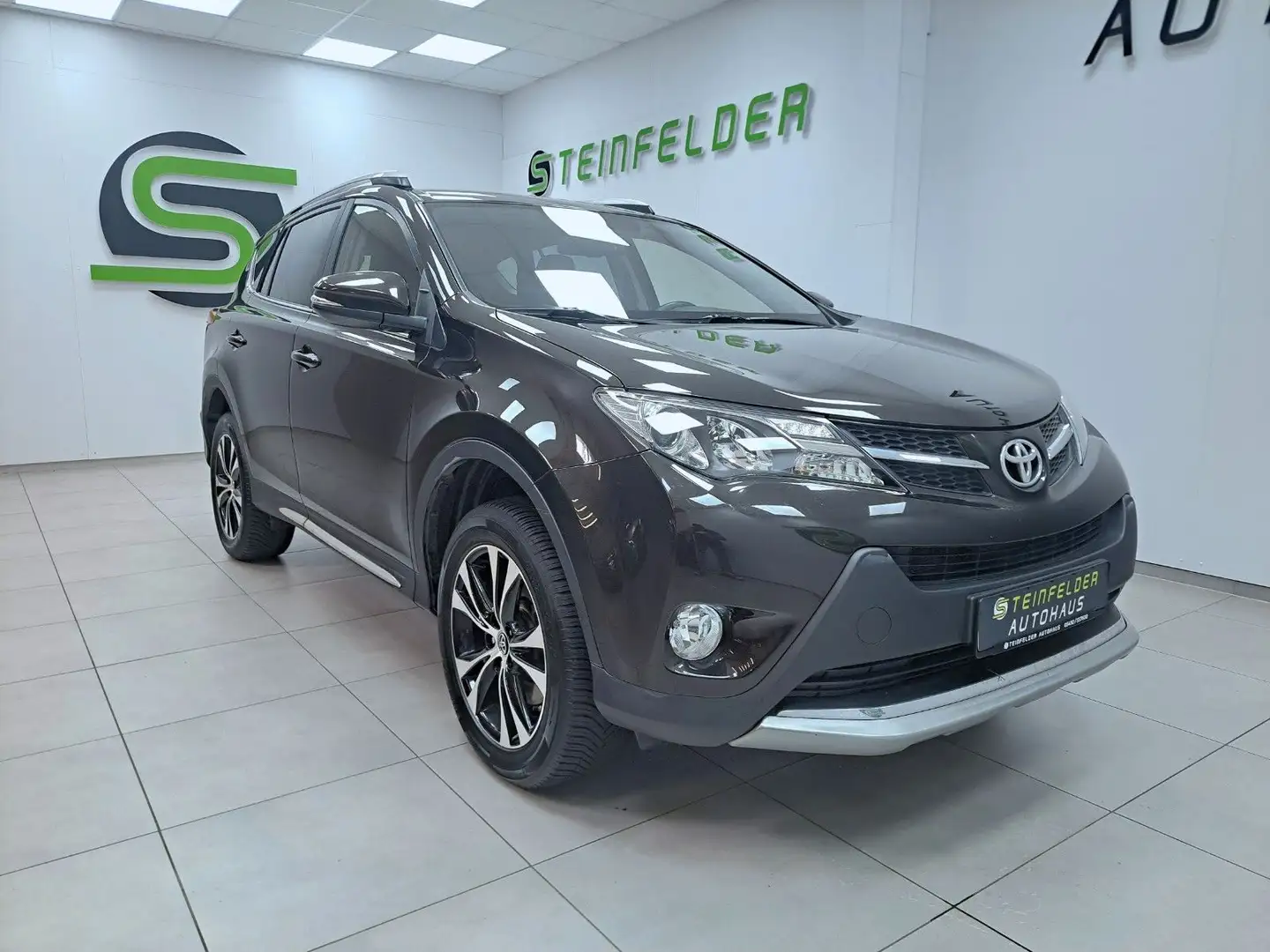Toyota RAV 4 4 2.2 Edition-S ALLRAD / NAVI / RKAM / AHK Braun - 1