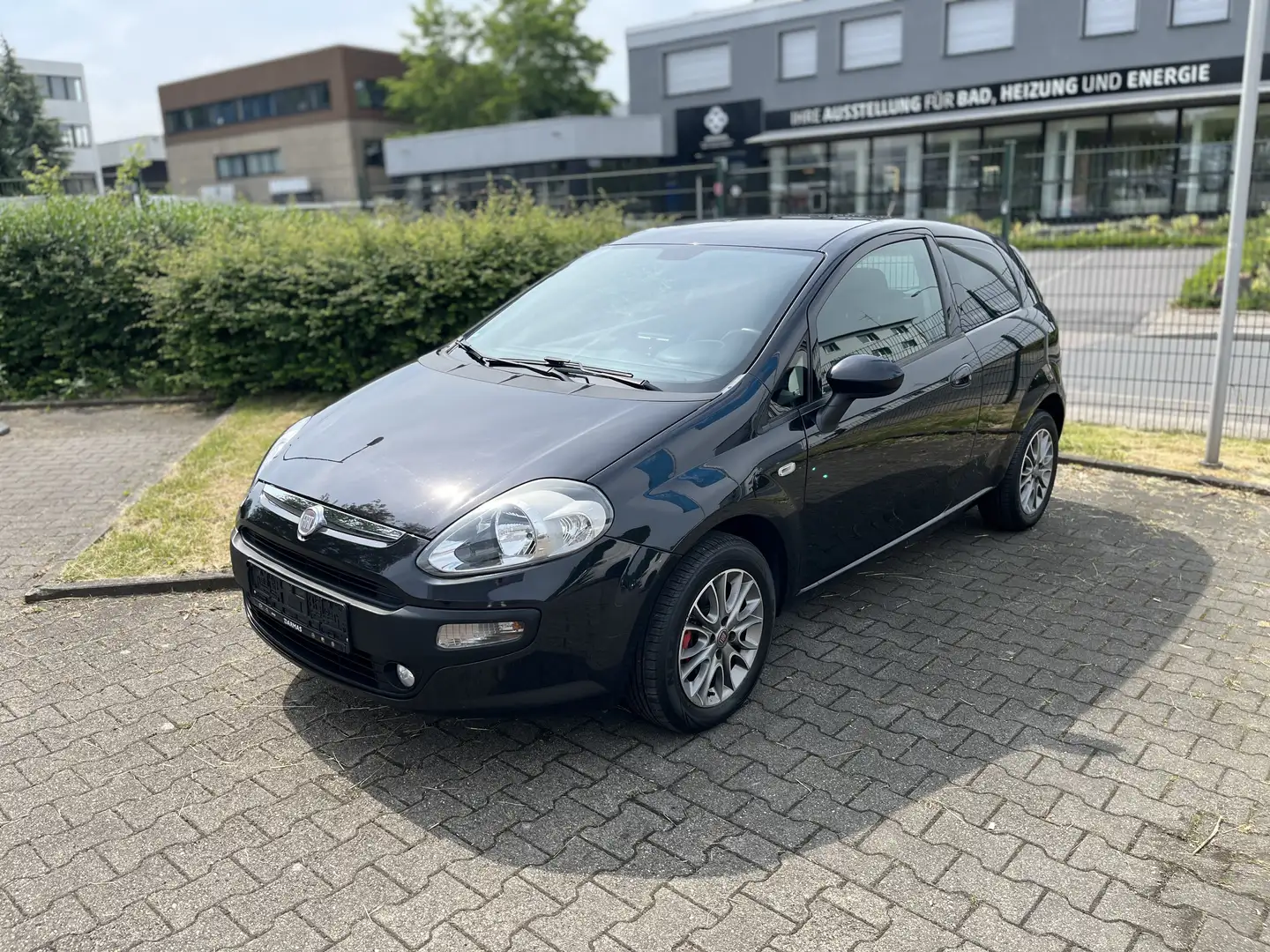 Fiat Punto Evo 1.4 MyLife - TÜV Neu, Kamera, Klima, CarPlay, S&S - 1