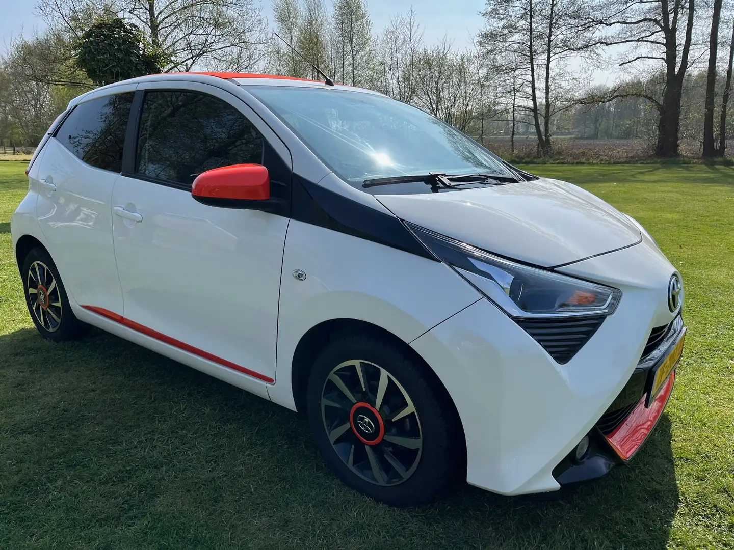 Toyota Aygo Aygo 1.0 VVT-i x-otic Wit - 2