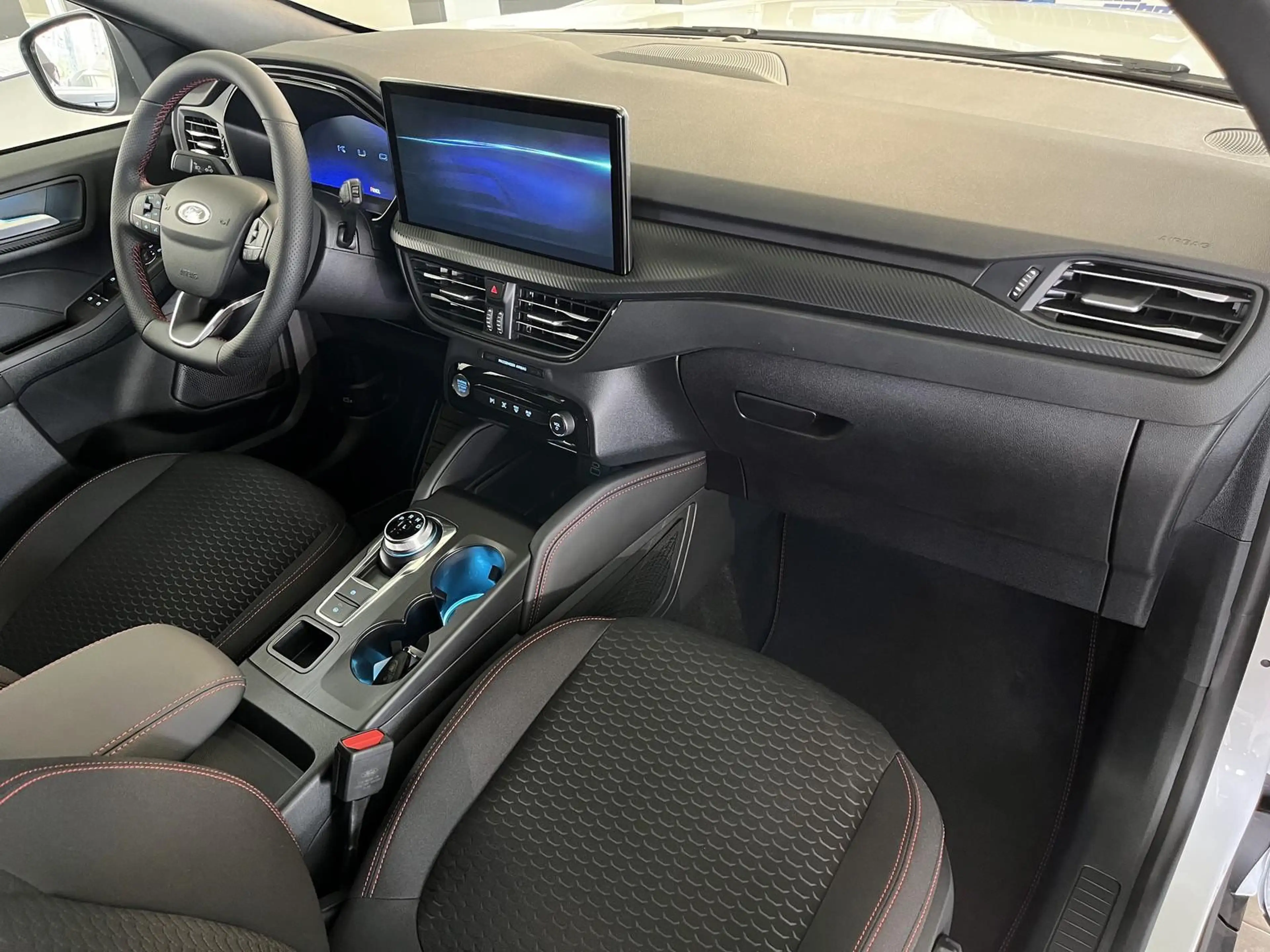 Ford Kuga FHEV Hybrid ST-Line — photo 5
