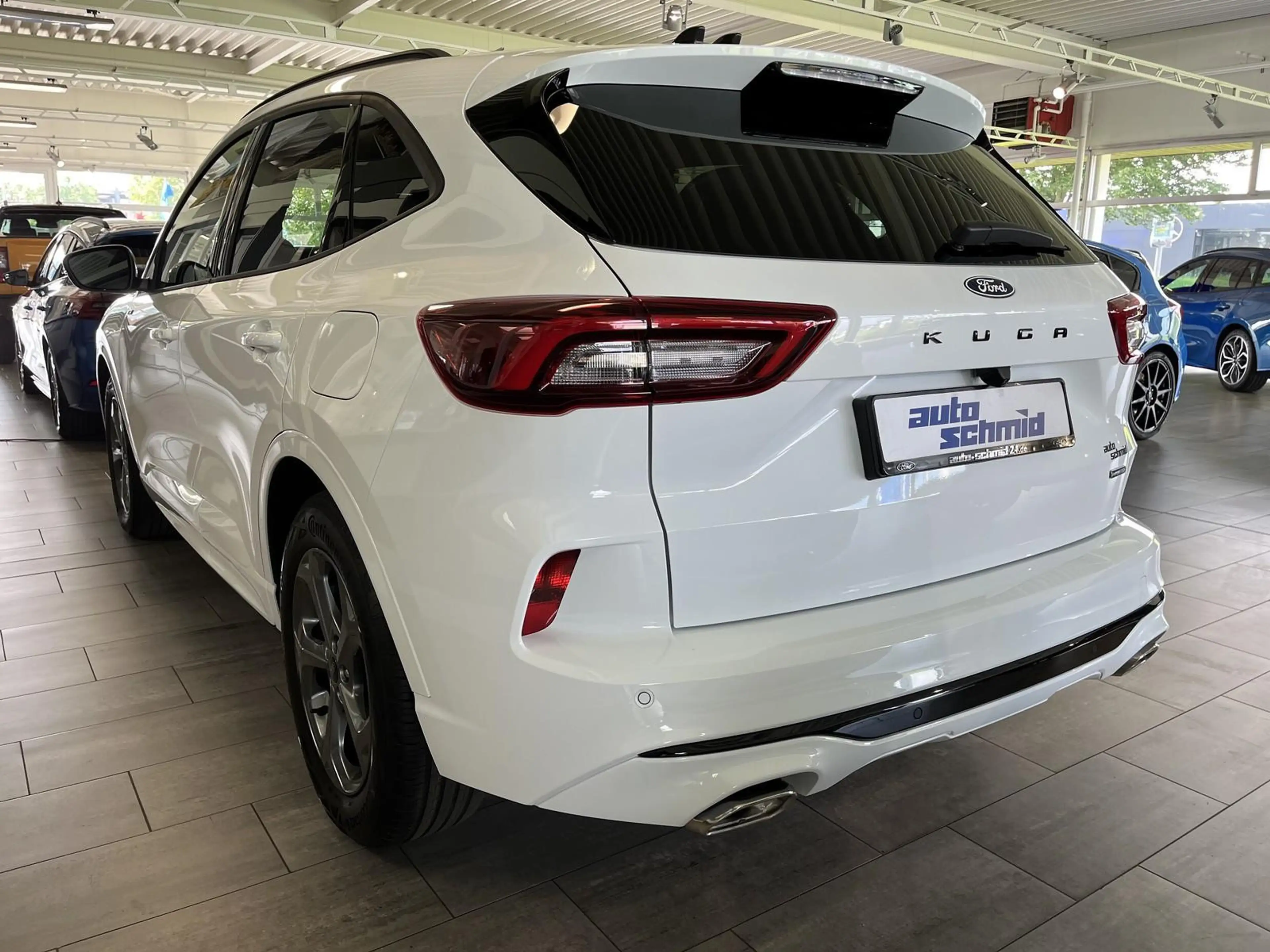Ford Kuga FHEV Hybrid ST-Line — photo 2