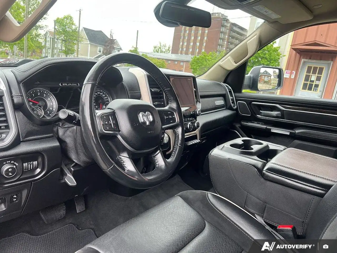 RAM 1500 снимка RAM 1500