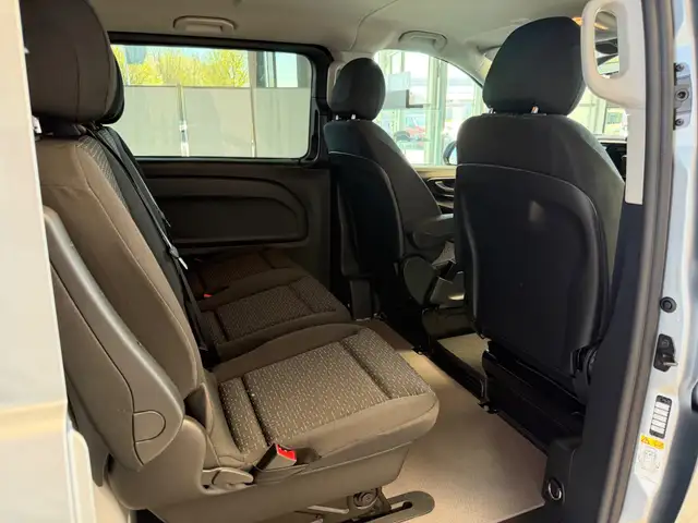 Mercedes-Benz Vito view 12