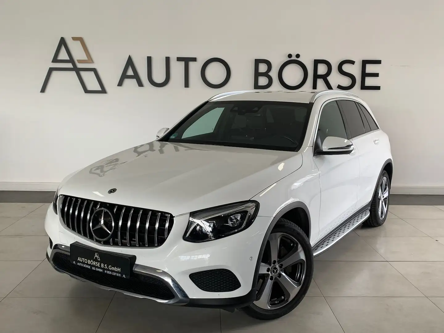 Mercedes-Benz GLC 220 d 4M 9G LUXURY-PAKET*NAVI*CAM*STHZG*LED* Білий - 1