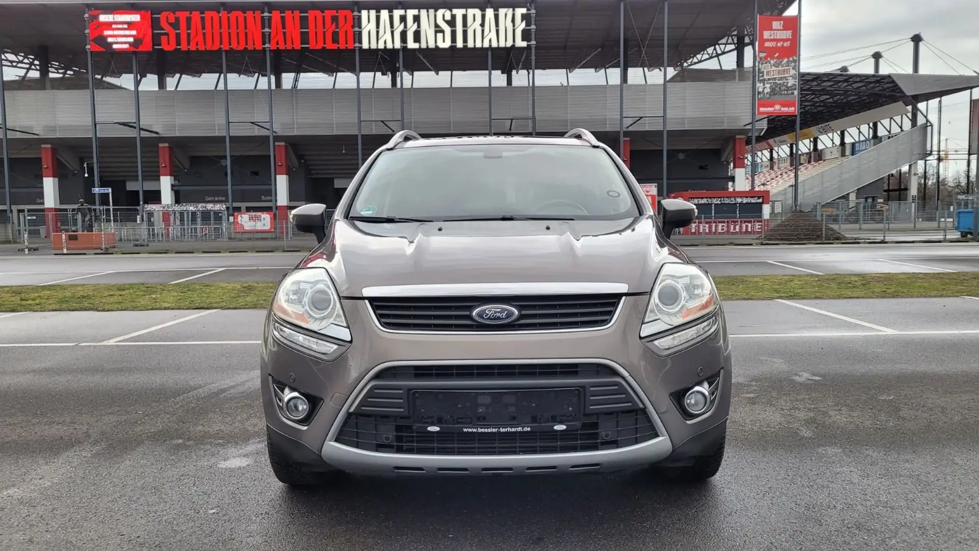 Ford Kuga Titanium Automatik Navi Pano*** Gris - 2