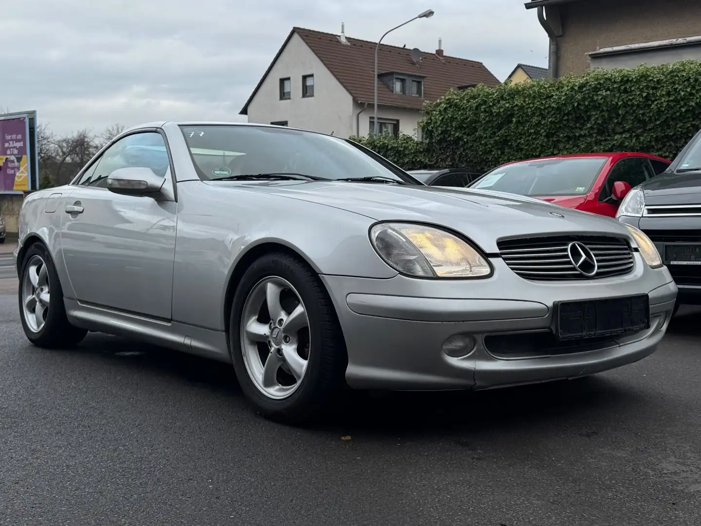 Mercedes-Benz SLK 230 KOMPRESSOR SHZ/SPORT/SERVO/ABS/ESP Silber - 1