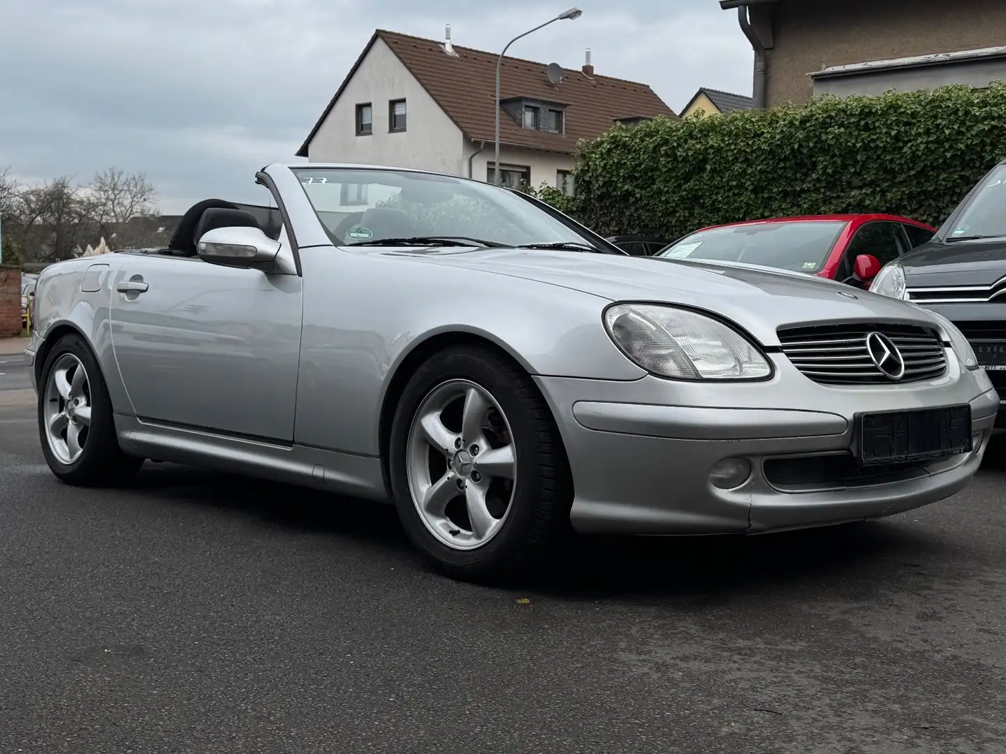 Mercedes-Benz SLK 230 KOMPRESSOR SHZ/SPORT/SERVO/ABS/ESP Silber - 2