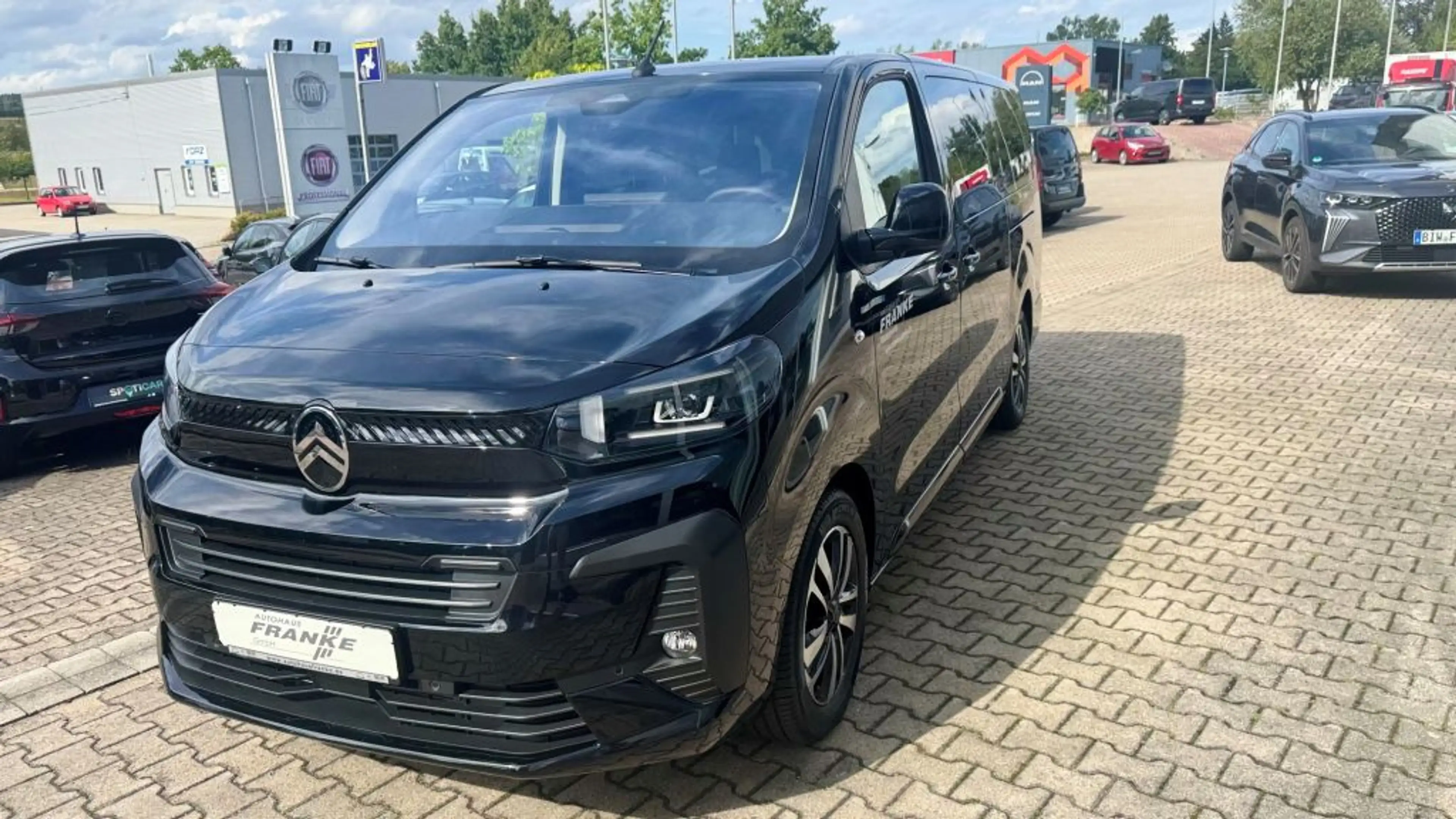 Citroen Spacetourer XL Diesel 180 Autm. Max*ACC*LED*AHK*NAVI*STHZG* — photo 2