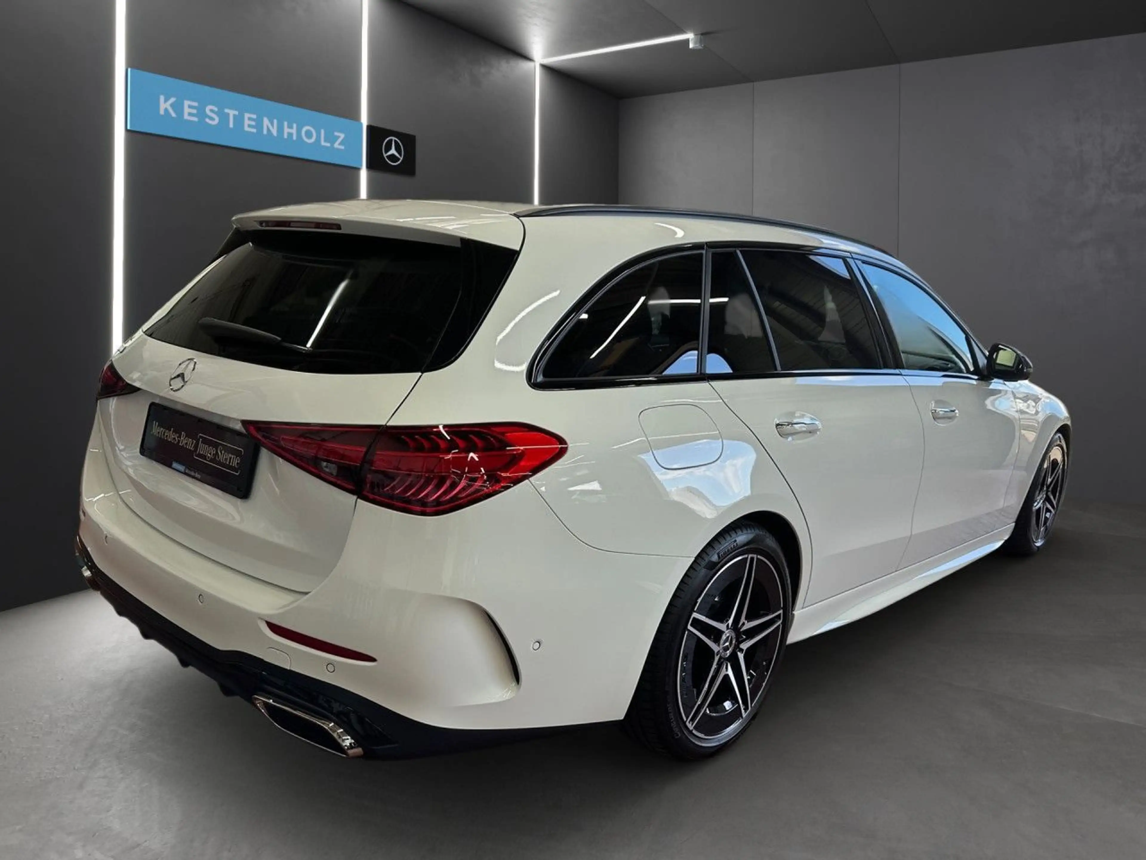 Mercedes-Benz C 200 T Edition AMG-Line Pano AHK Night Memory PTS — photo 4