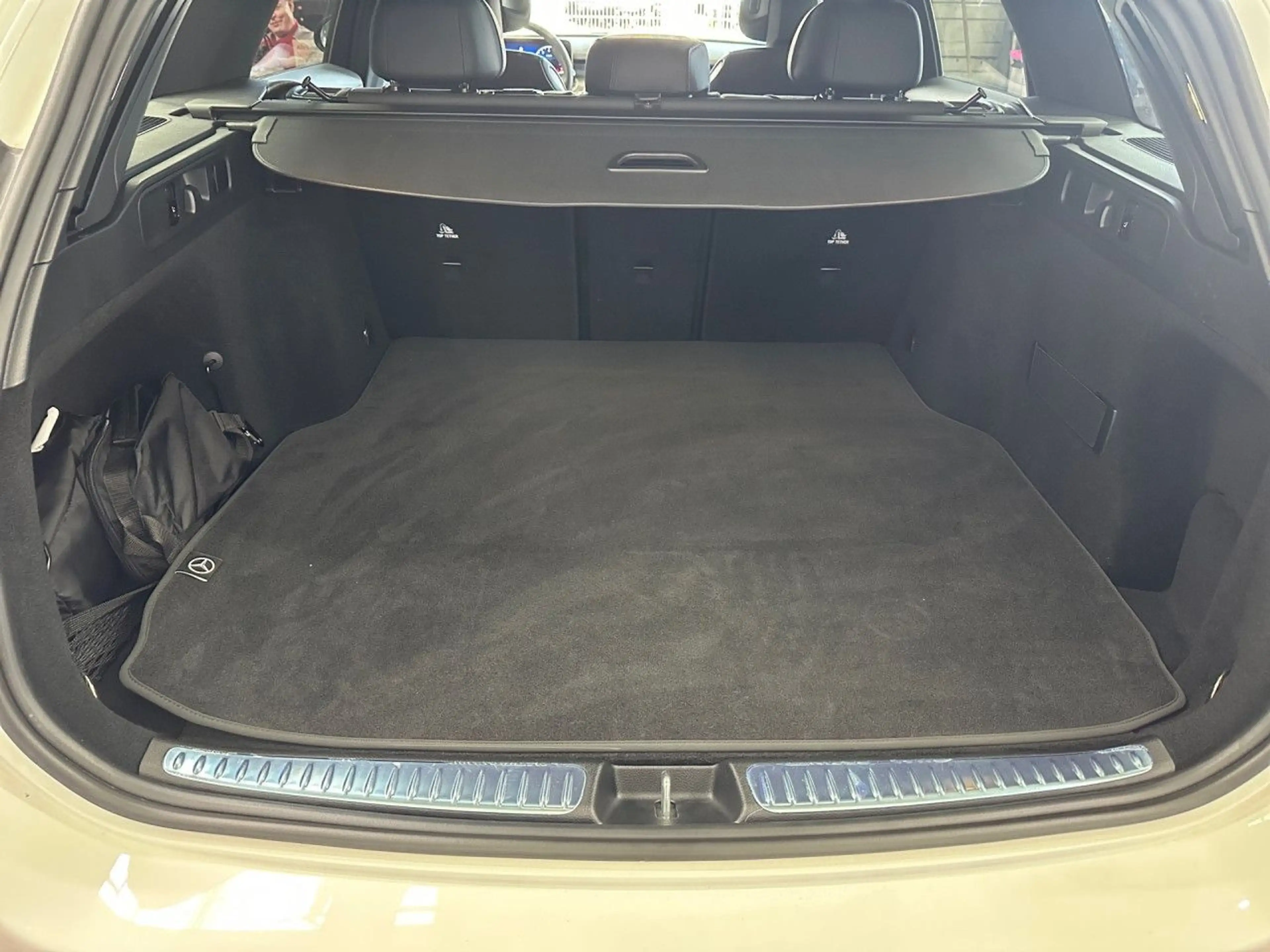 Mercedes-Benz C 200 T Edition AMG-Line Pano AHK Night Memory PTS — photo 13
