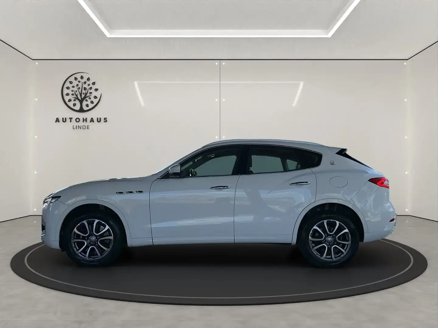 Maserati Levante S 3.0 / MEMORY / LED / PANORAMA / COGNAC Weiß - 2