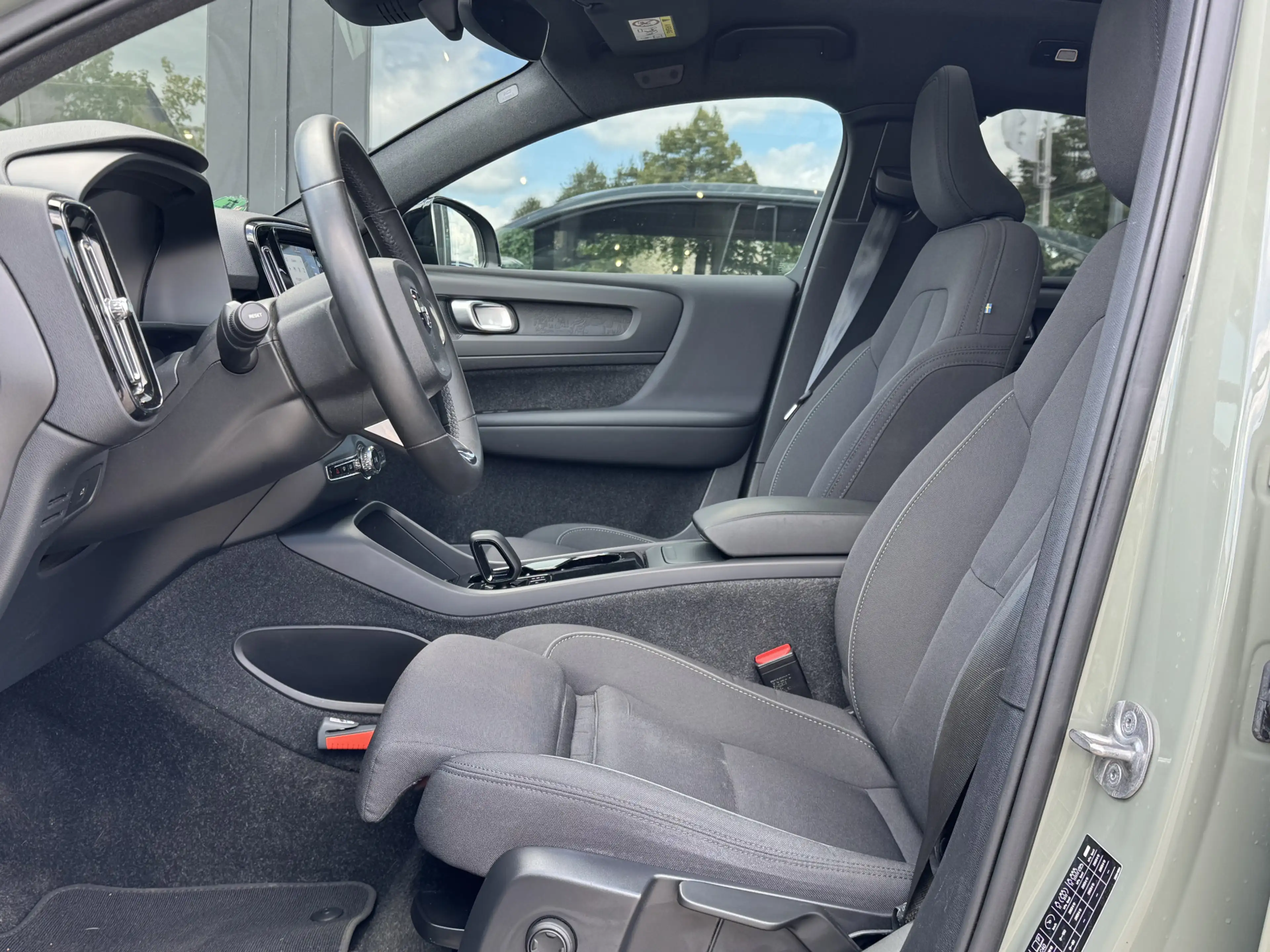 Volvo C40 Recharge Core 69 kWh SoH 96,2% — photo 2