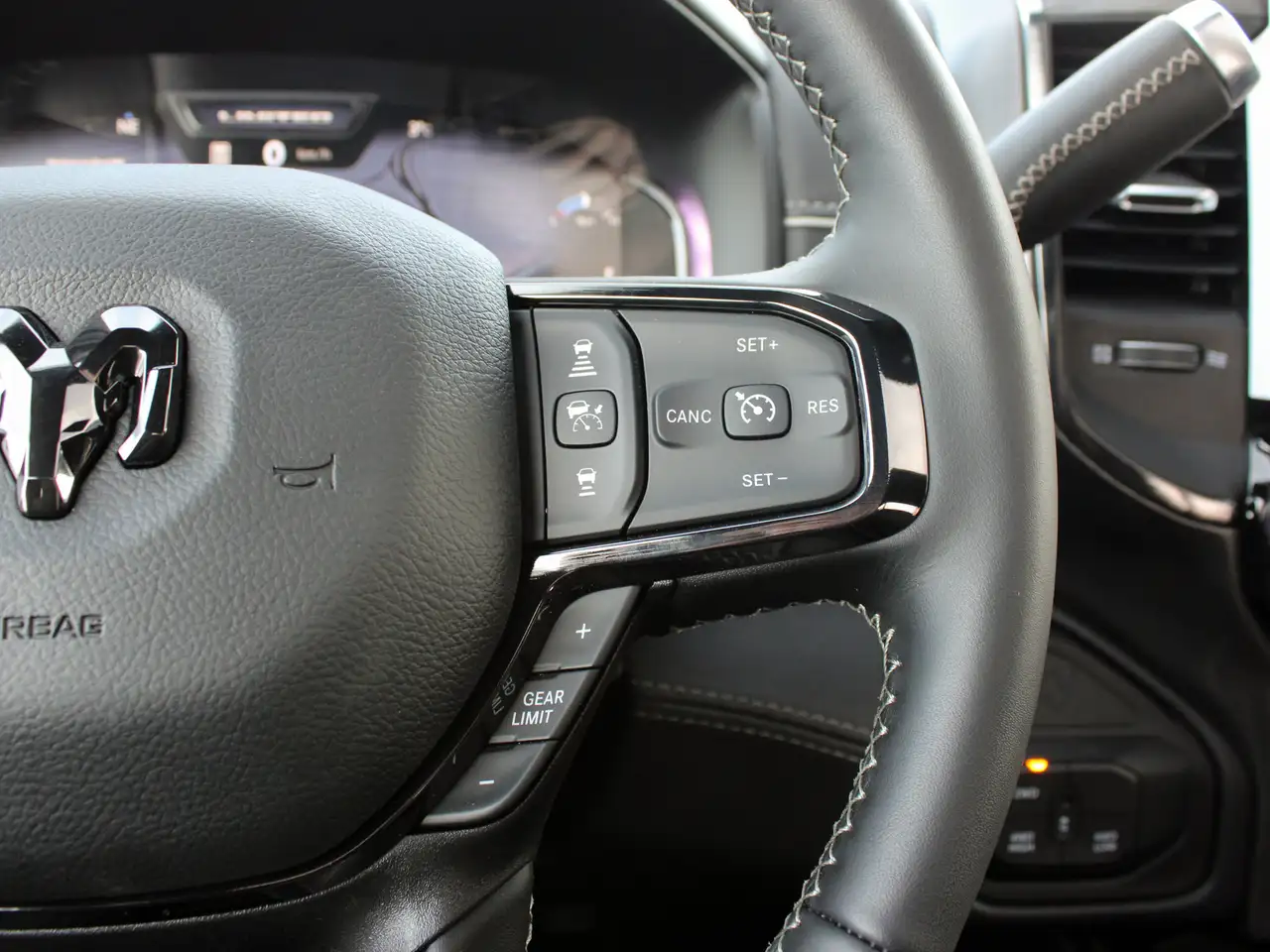 RAM 3500 снимка RAM 3500