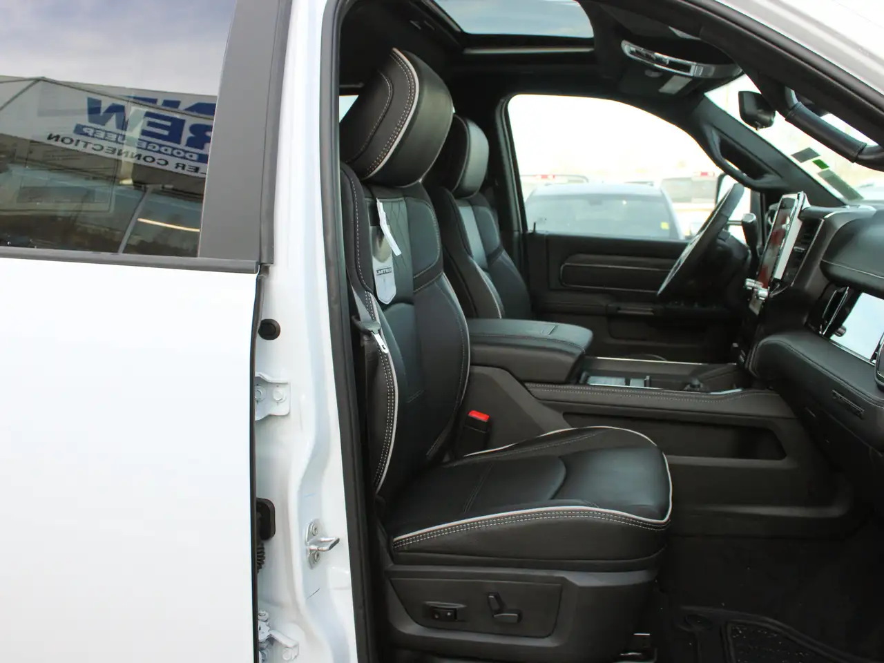 RAM 3500 снимка RAM 3500