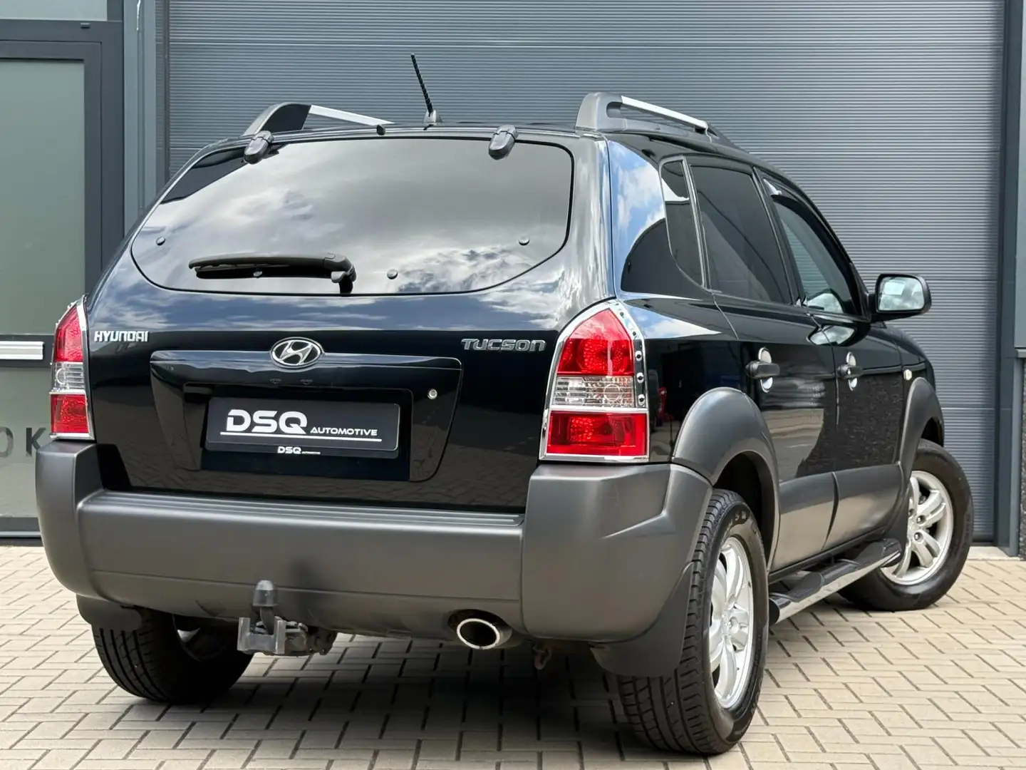 Hyundai TUCSON 2.0i Dynamic Noir - 2
