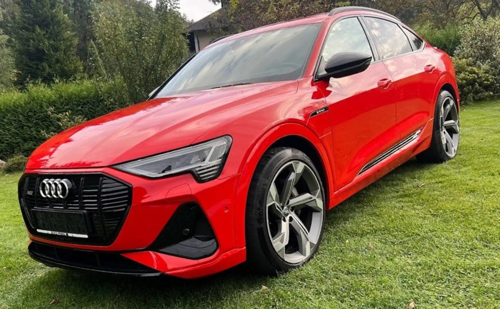 Audi e-tron SB 55 quattro S-line Matrix HeadUp Rouge - 1