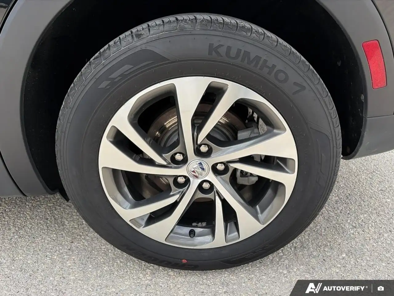 Buick Envision снимка Buick Envision